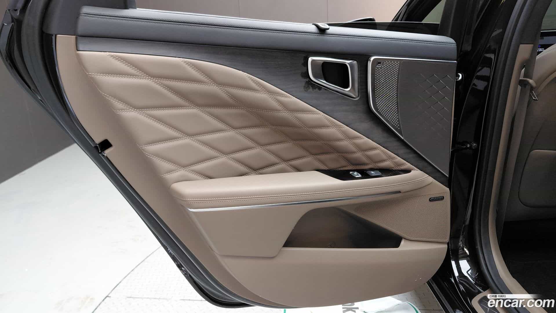 K8 Kia 2021.4-INNER-035