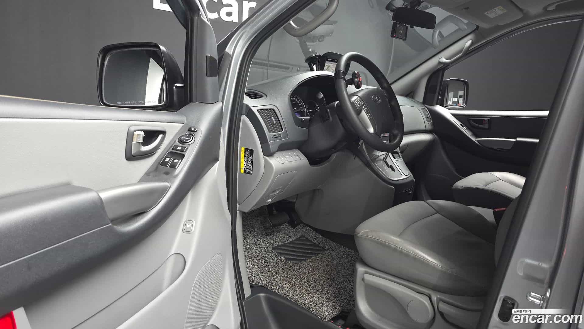 Starex Hyundai 2020.8-INNER-010