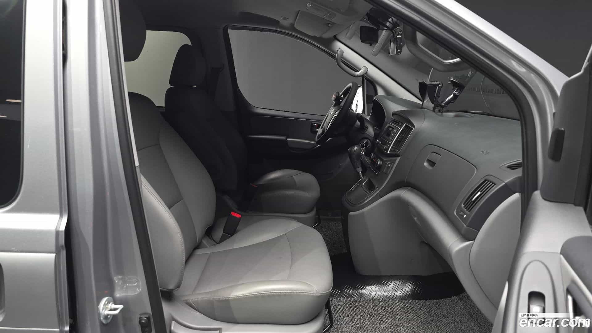 Starex Hyundai 2020.8-OPTION-015