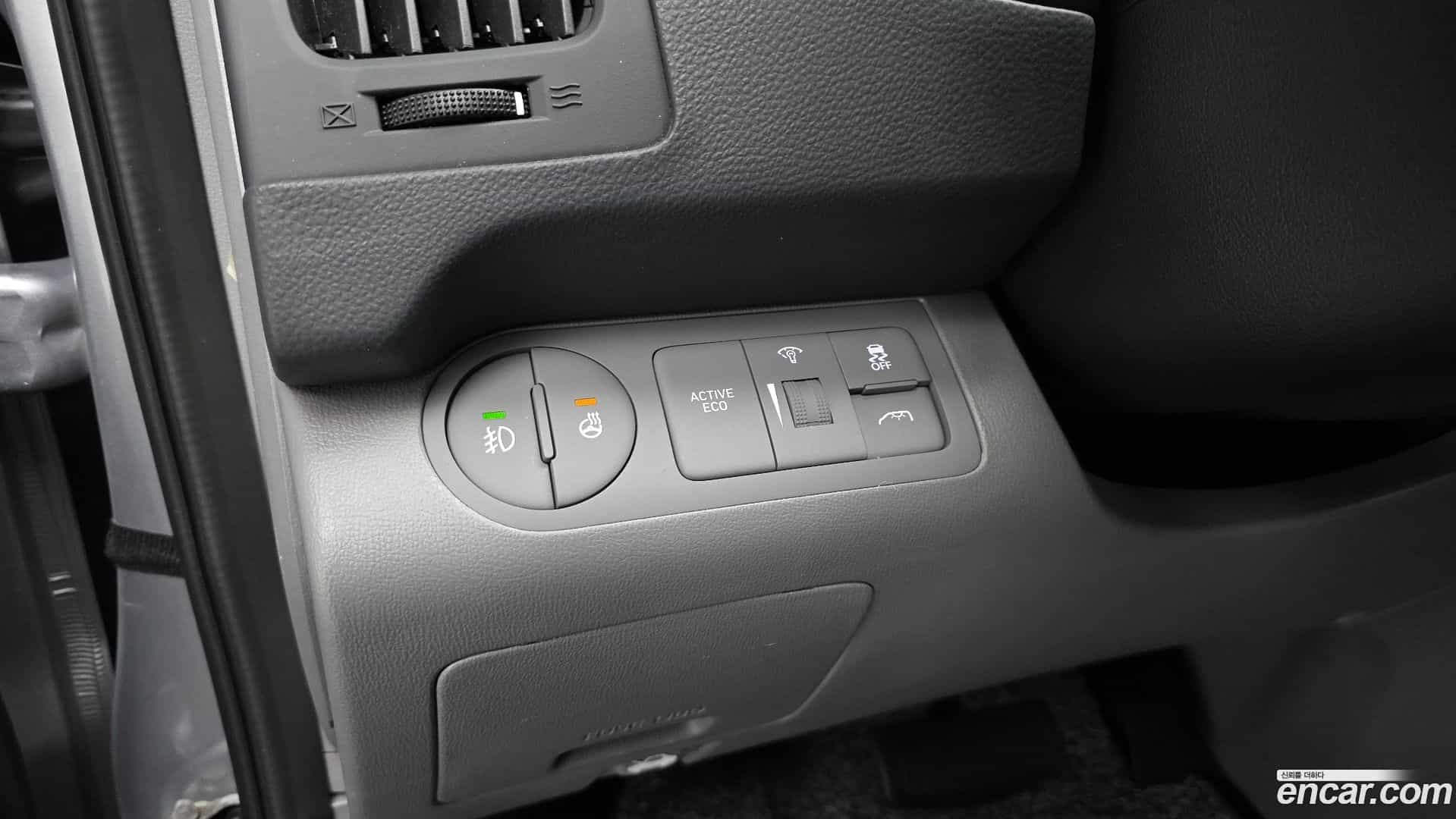 Starex Hyundai 2020.8-OPTION-016