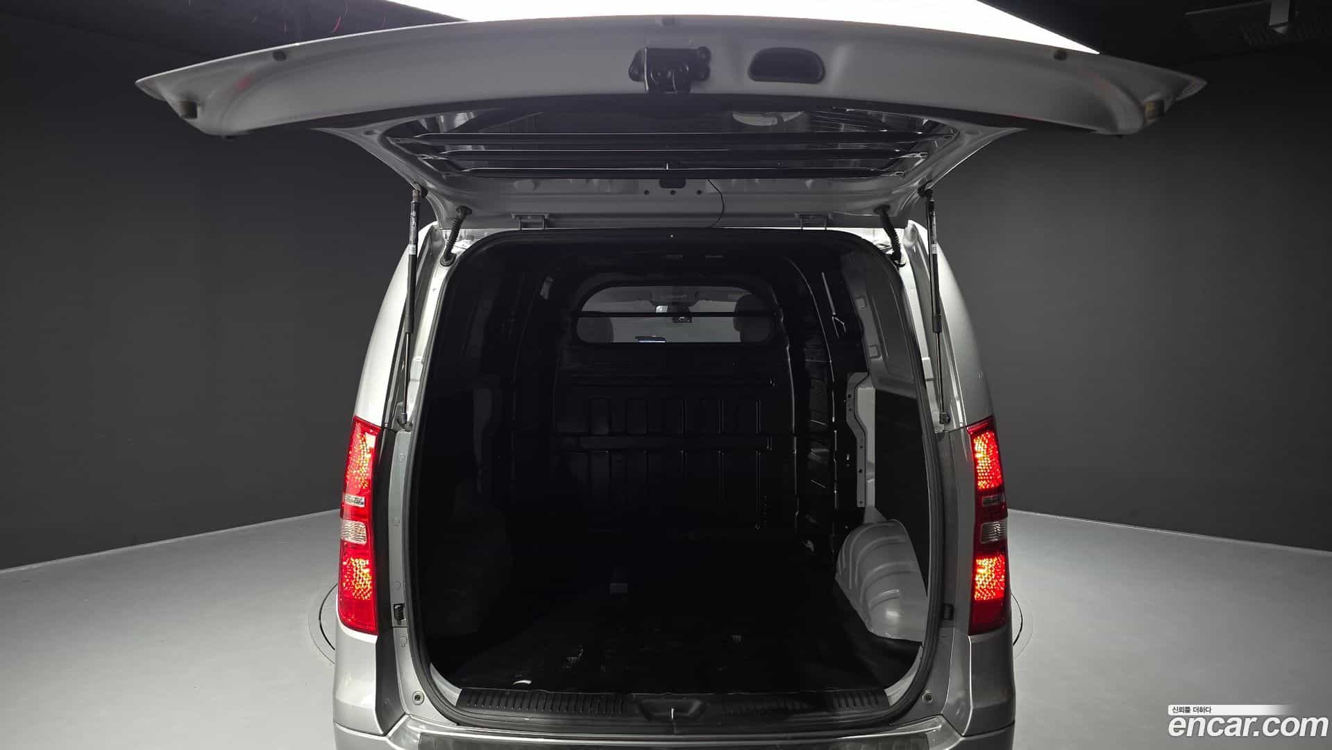 Starex Hyundai 2020.8-OPTION-024