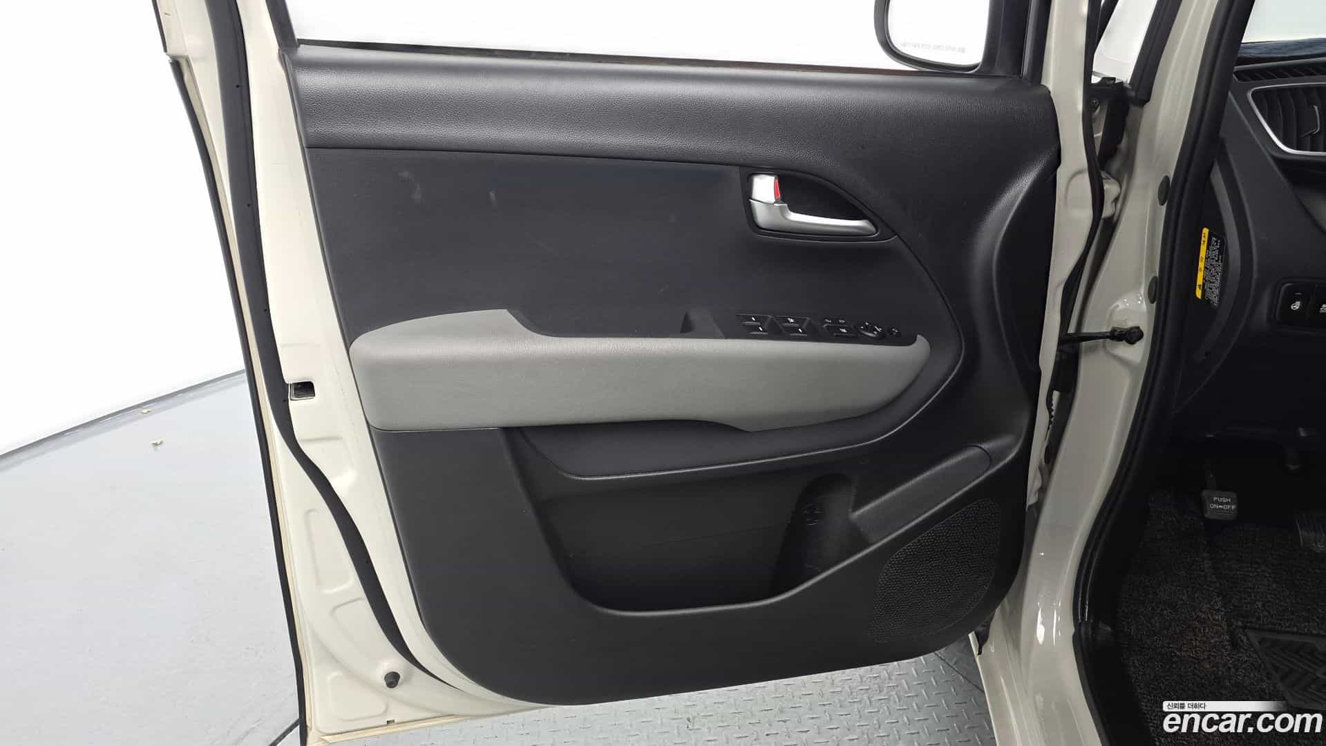 RAY Kia 2021.6-INNER-034
