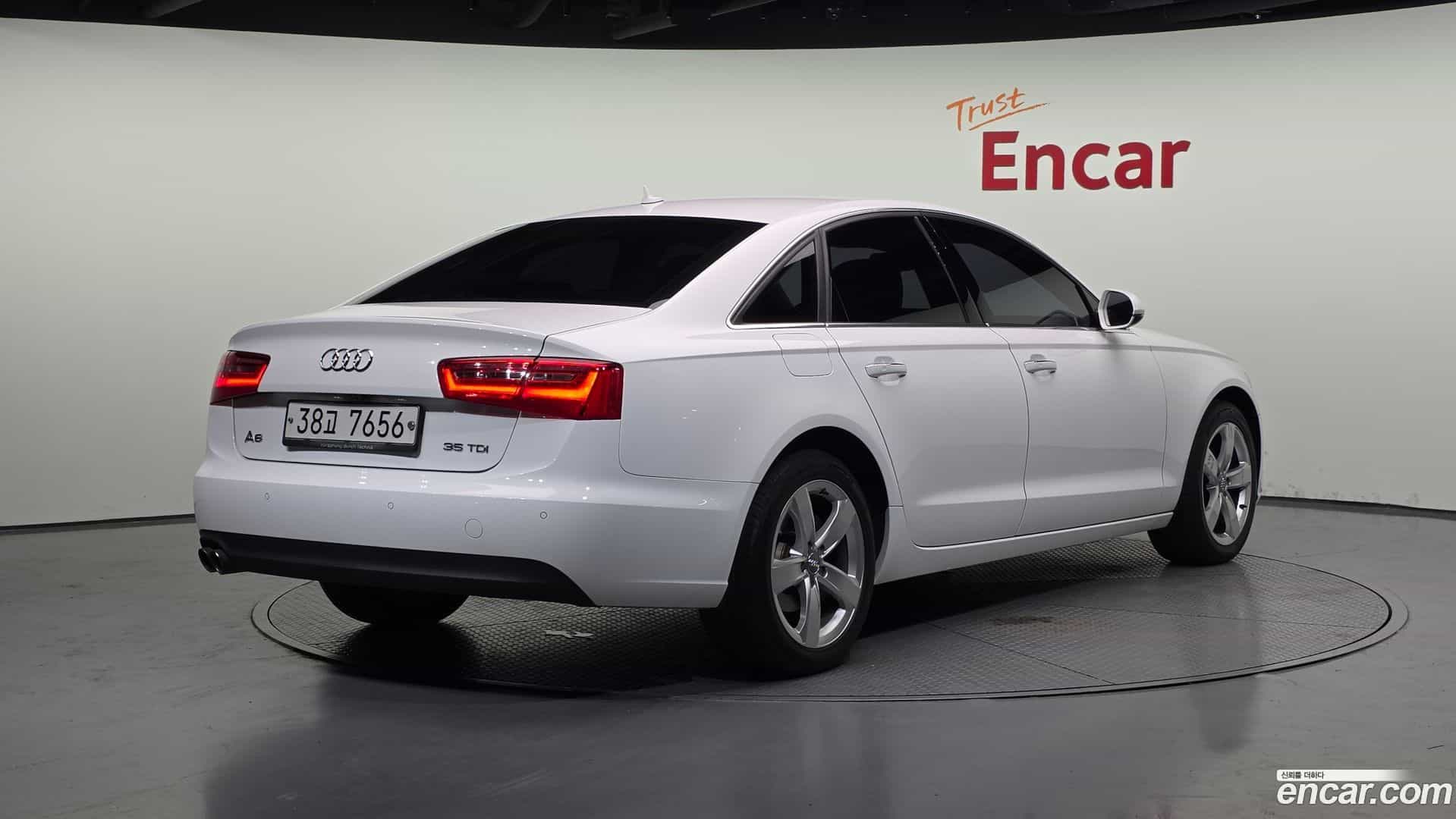 A6 Audi 2015.1-OUTER-002
