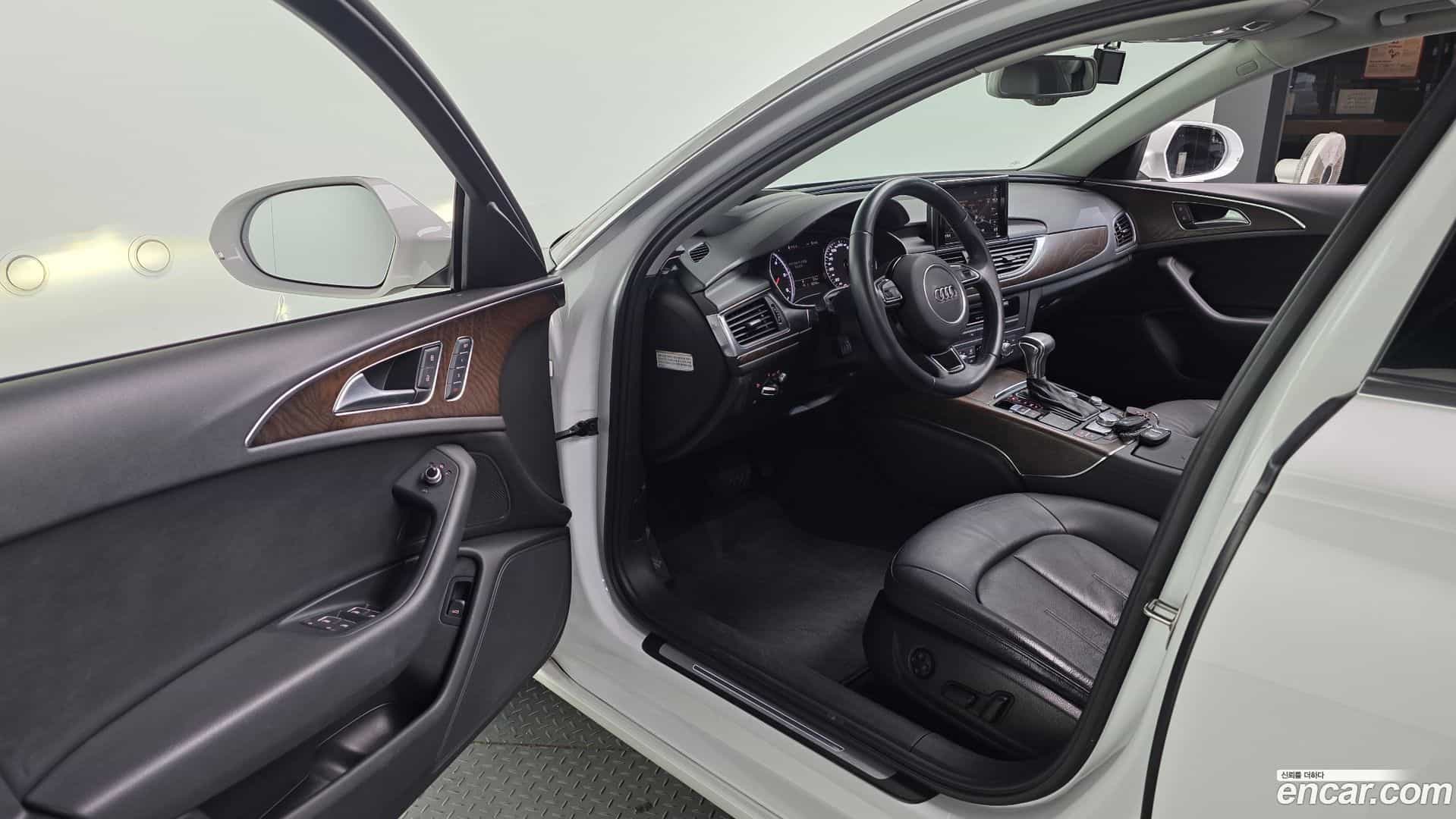 A6 Audi 2015.1-INNER-010