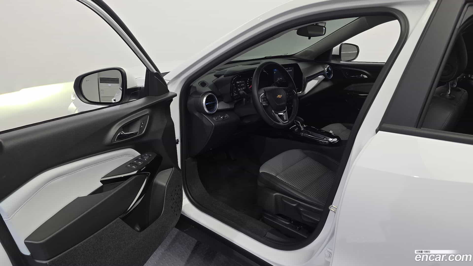 Trax Chevrolet 2023.7-INNER-010
