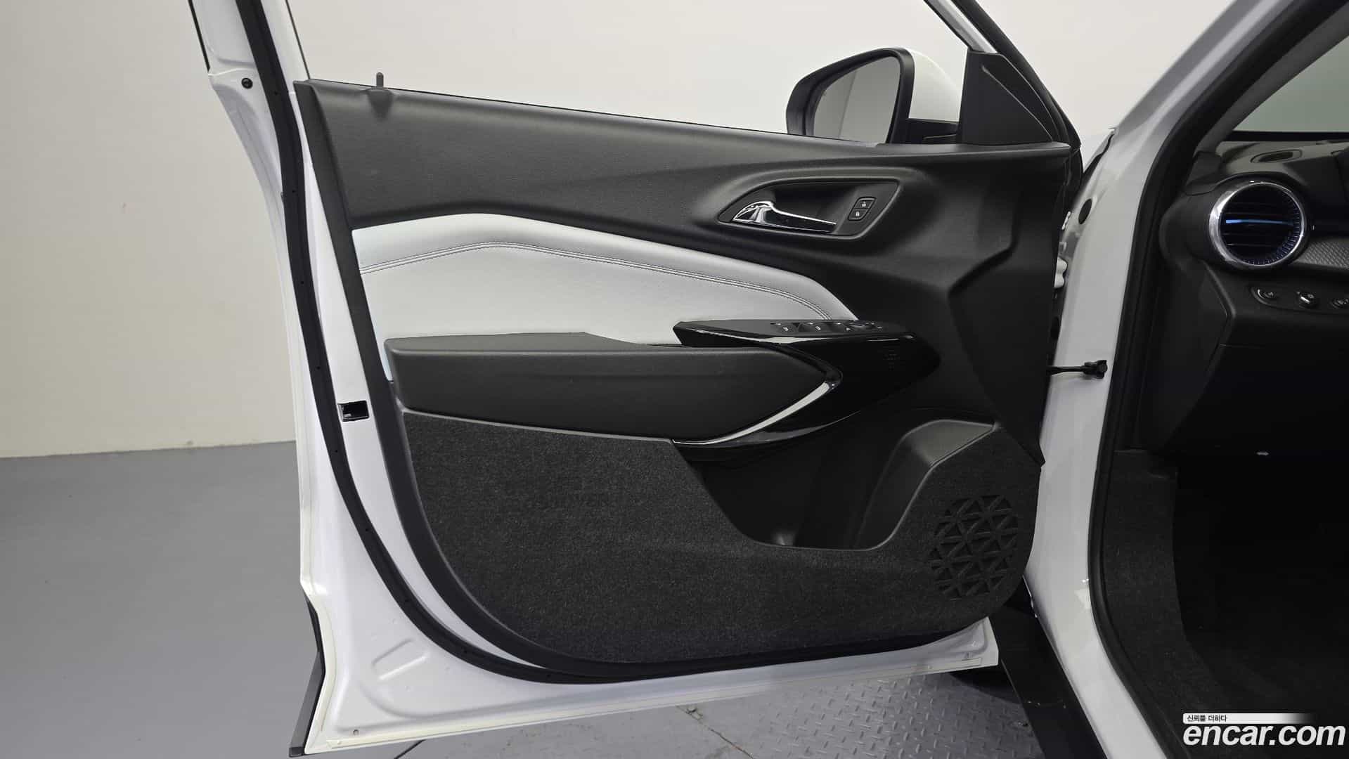 Trax Chevrolet 2023.7-INNER-034