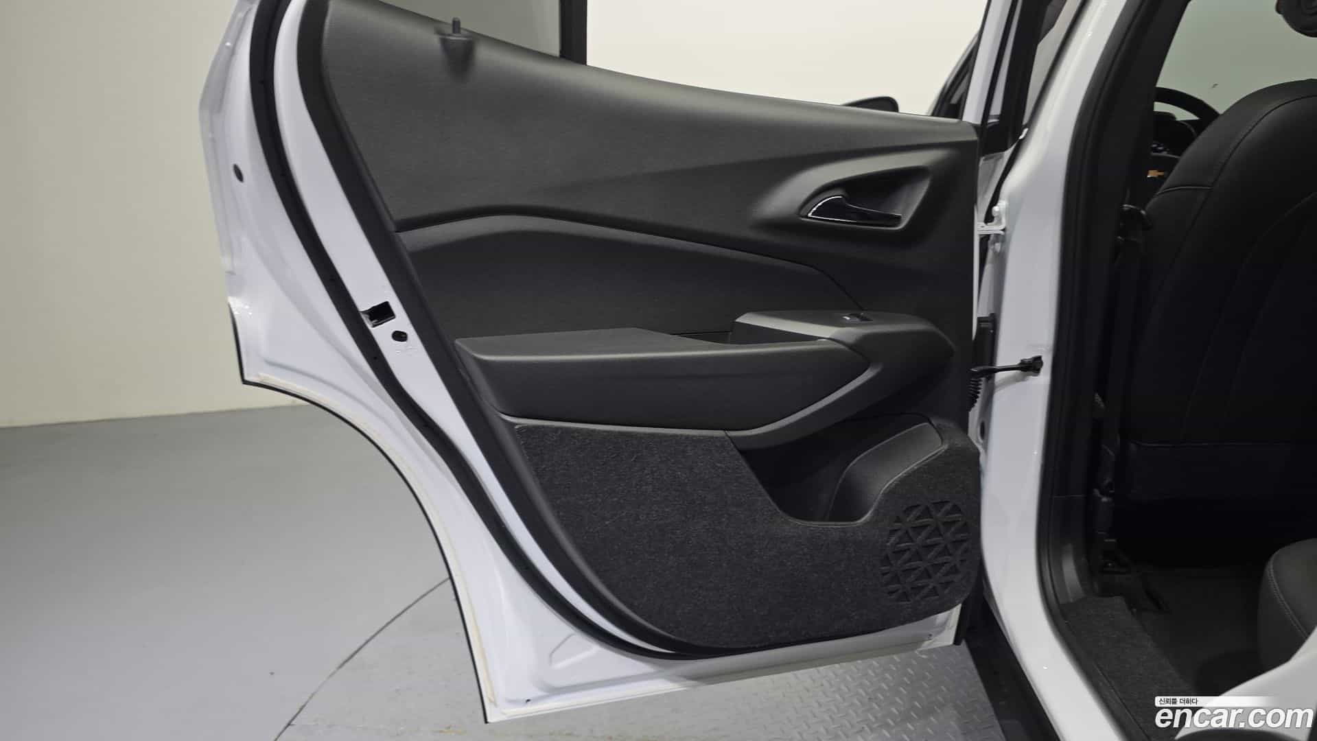 Trax Chevrolet 2023.7-INNER-035