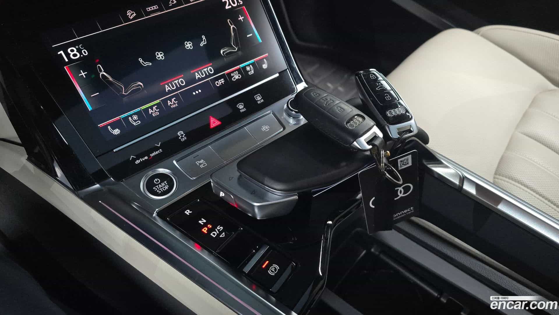 e-tron Audi 2021.10-INNER-009