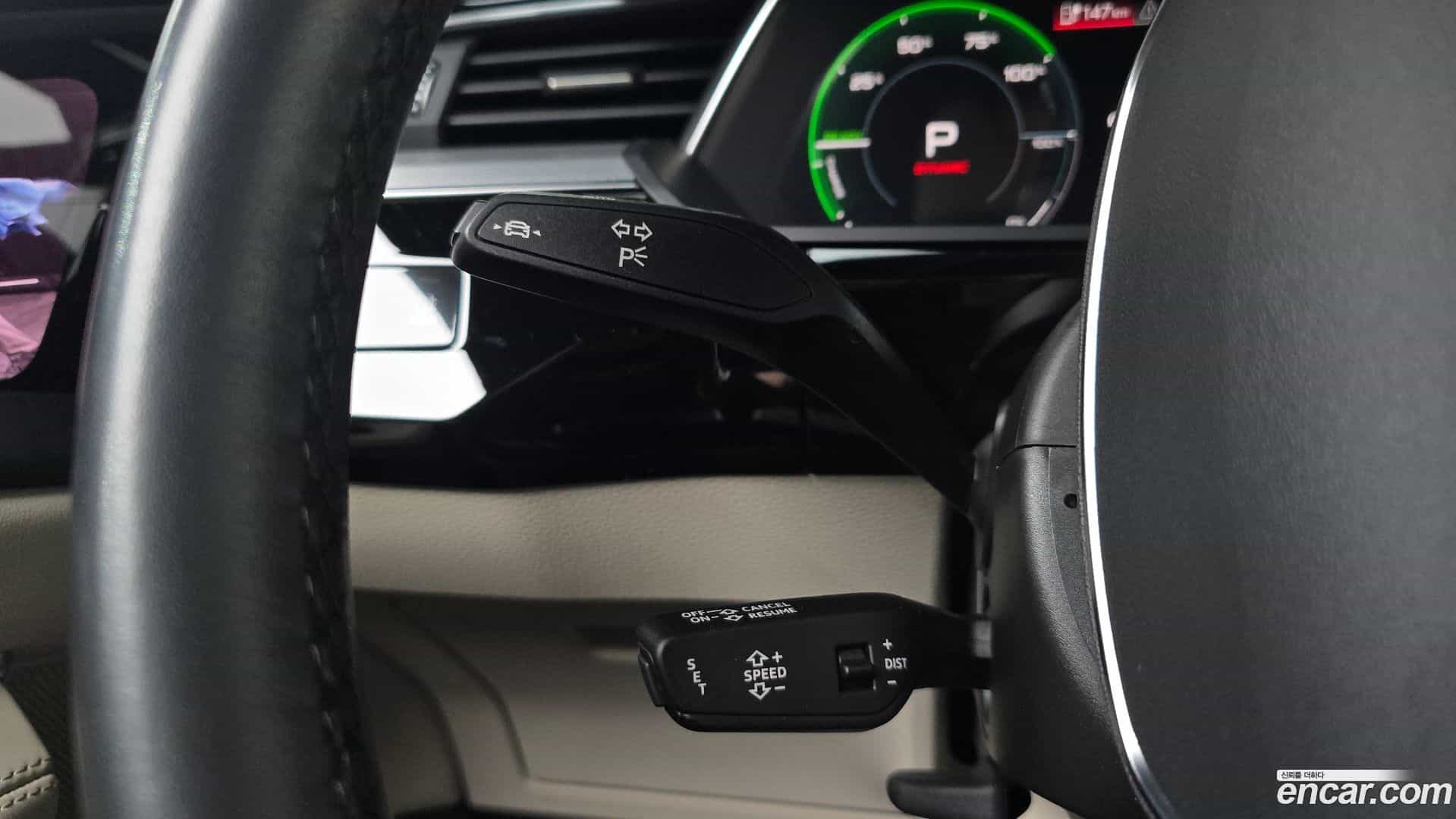 e-tron Audi 2021.10-OPTION-022