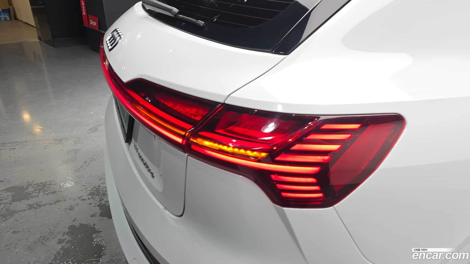 e-tron Audi 2021.10-OUTER-033