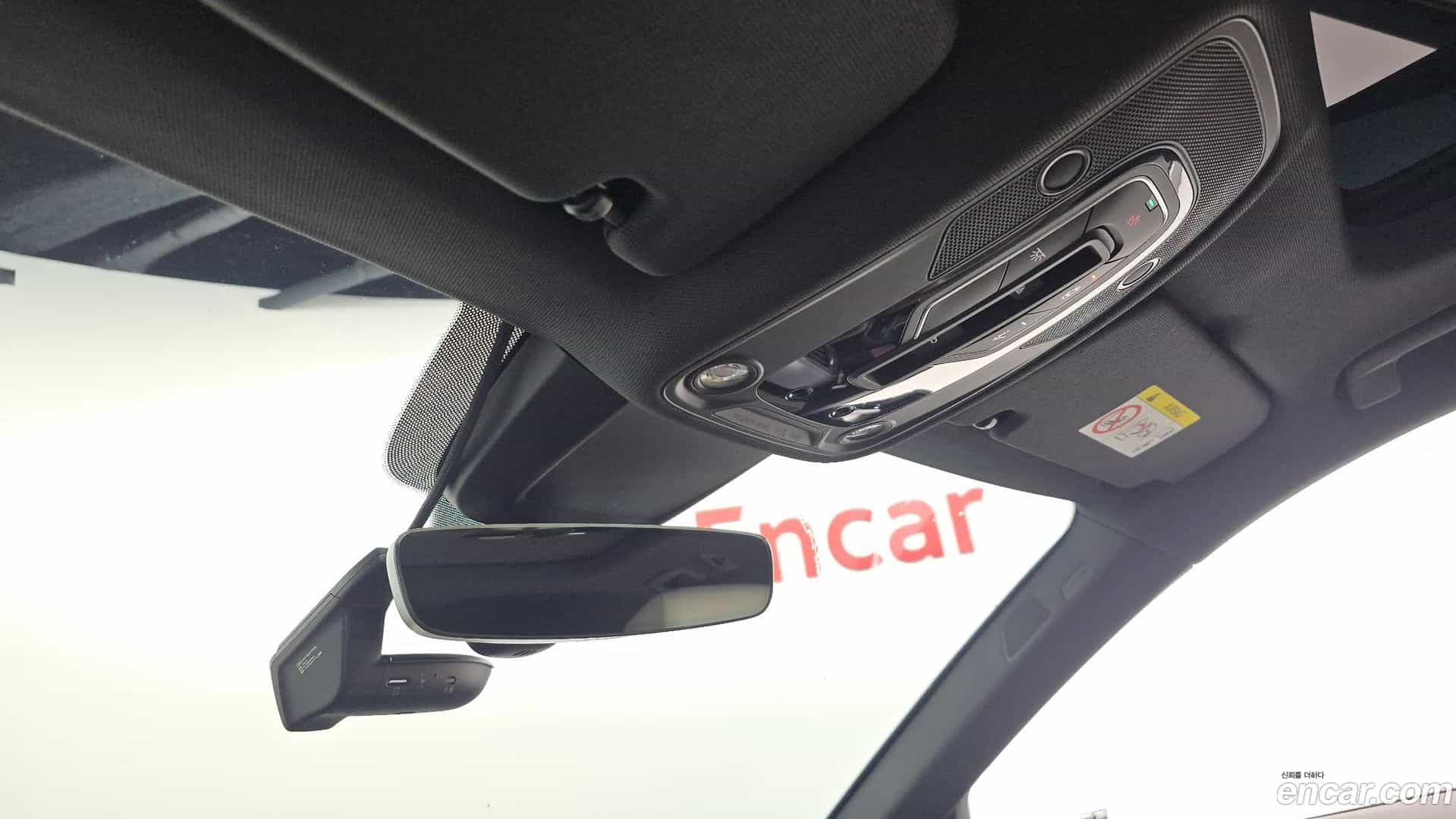 e-tron Audi 2021.10-OPTION-044