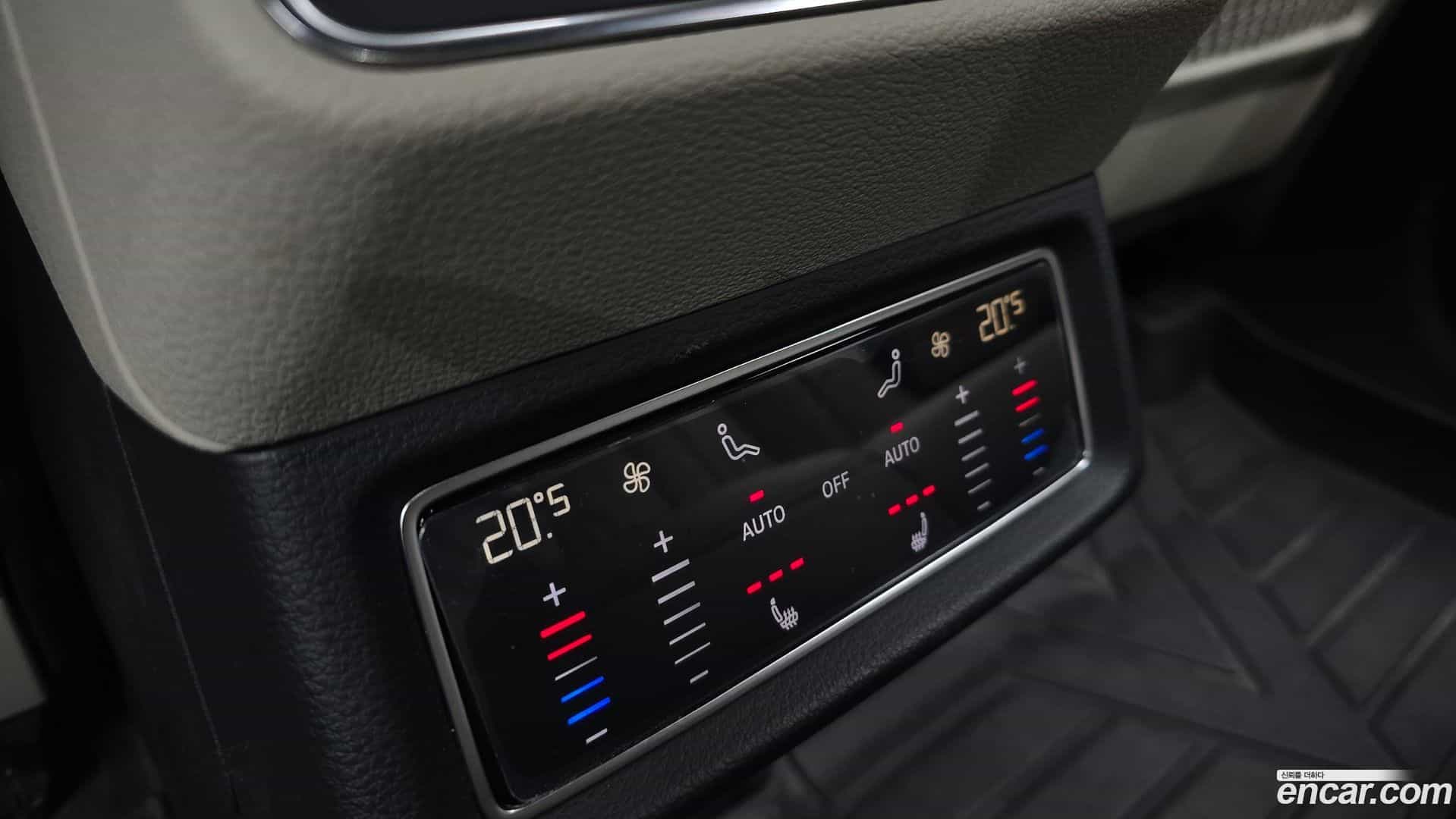 e-tron Audi 2021.10-OPTION-045