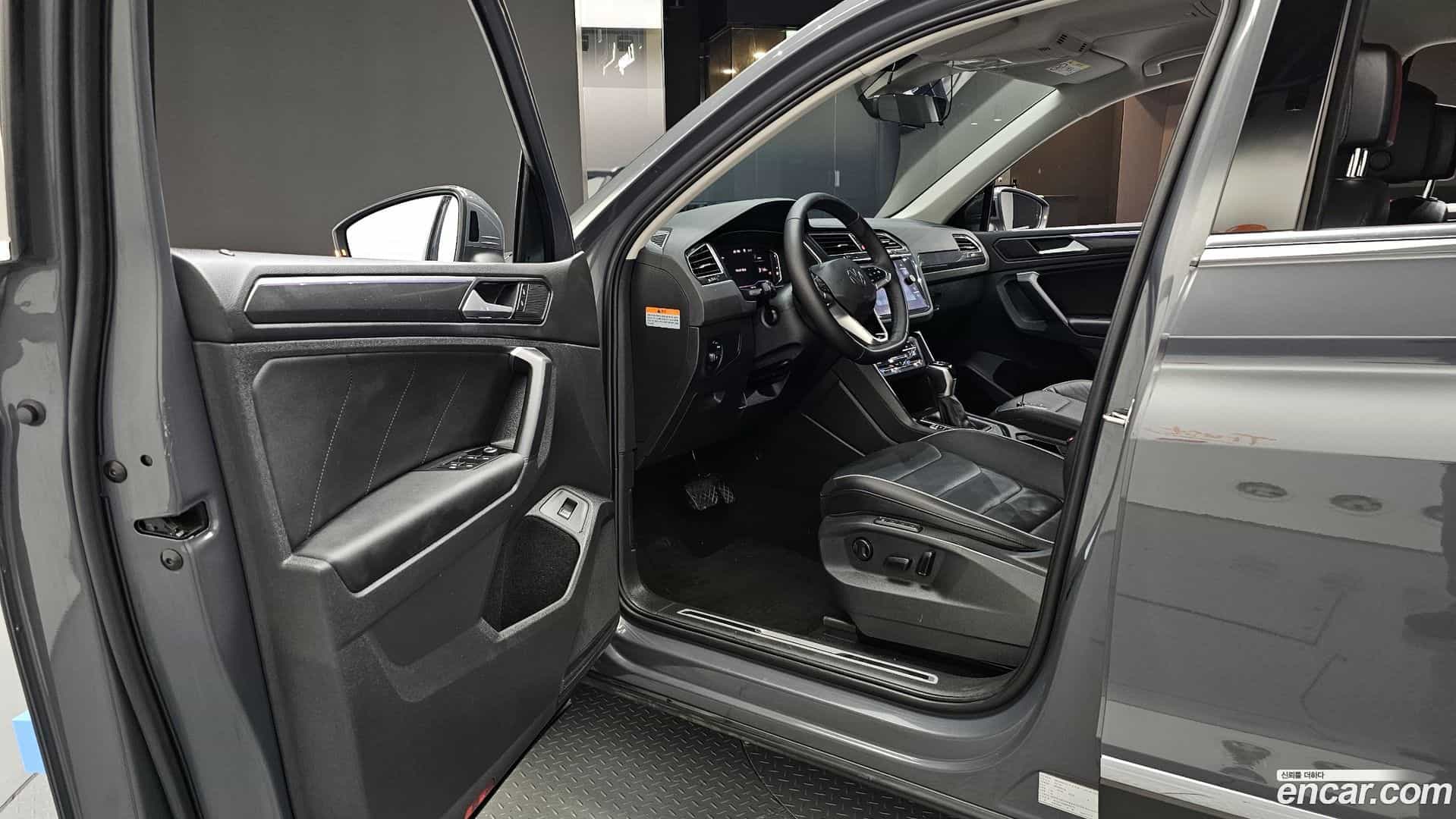 Tiguan Volkswagen 2021.7-INNER-010