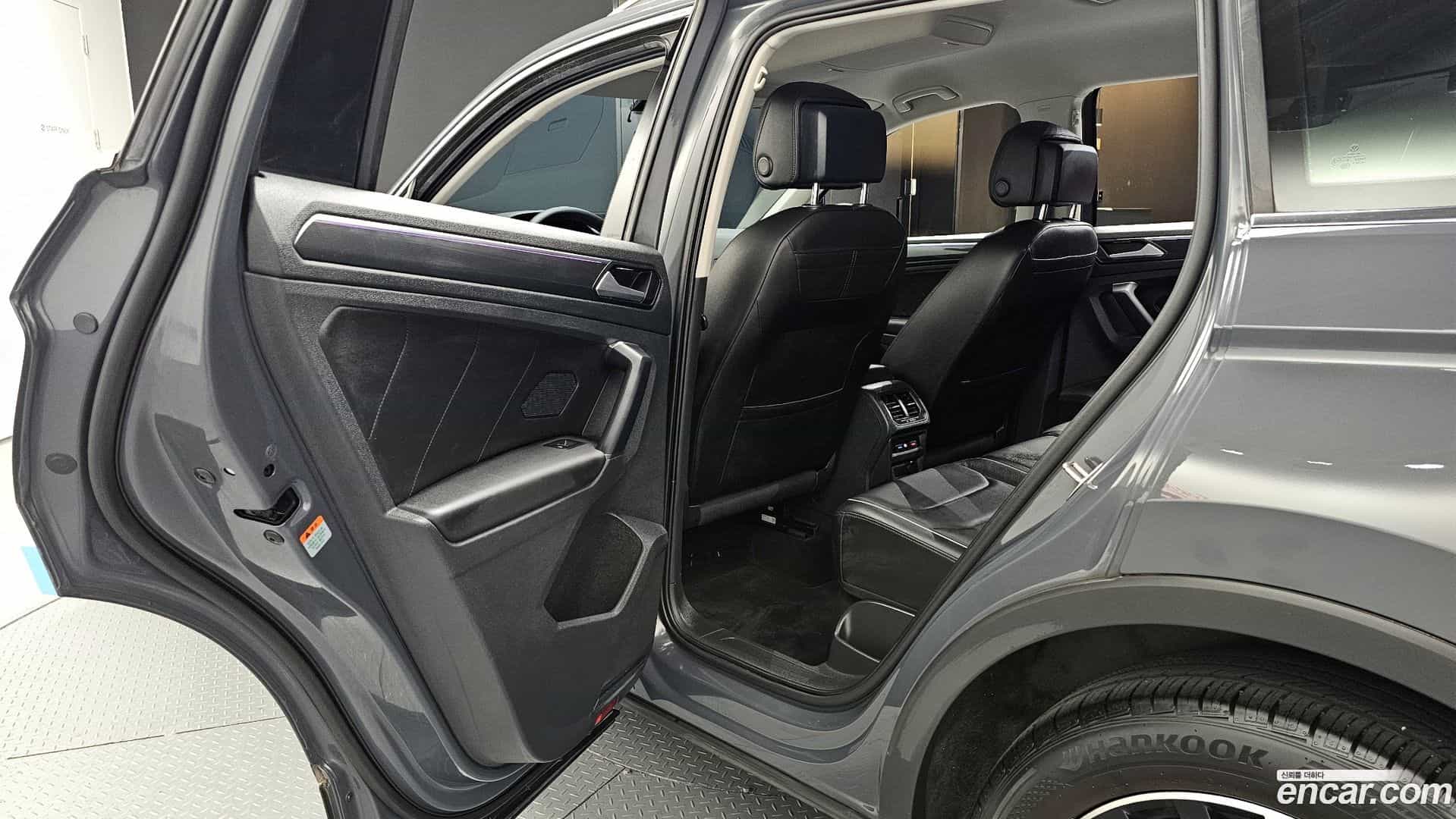 Tiguan Volkswagen 2021.7-OPTION-016