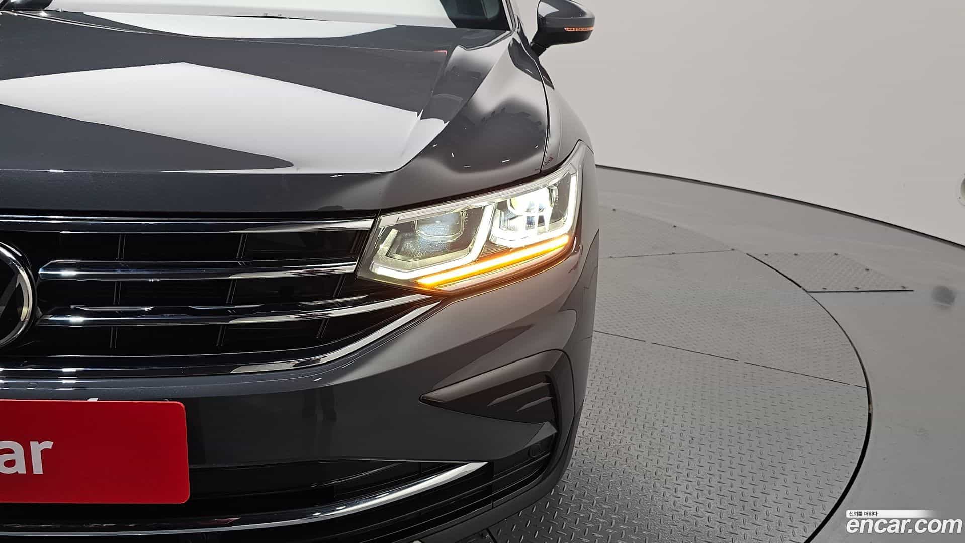 Tiguan Volkswagen 2021.7-OUTER-032