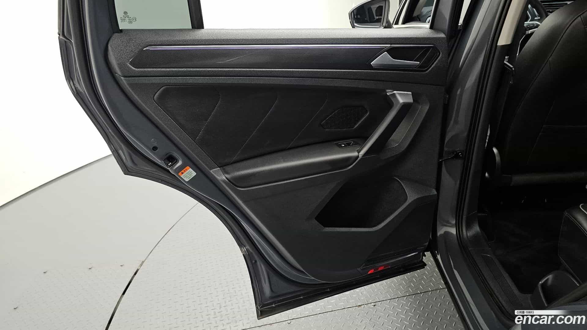 Tiguan Volkswagen 2021.7-INNER-035