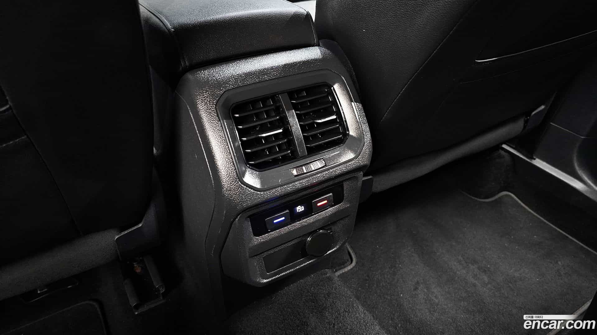 Tiguan Volkswagen 2021.7-OPTION-041
