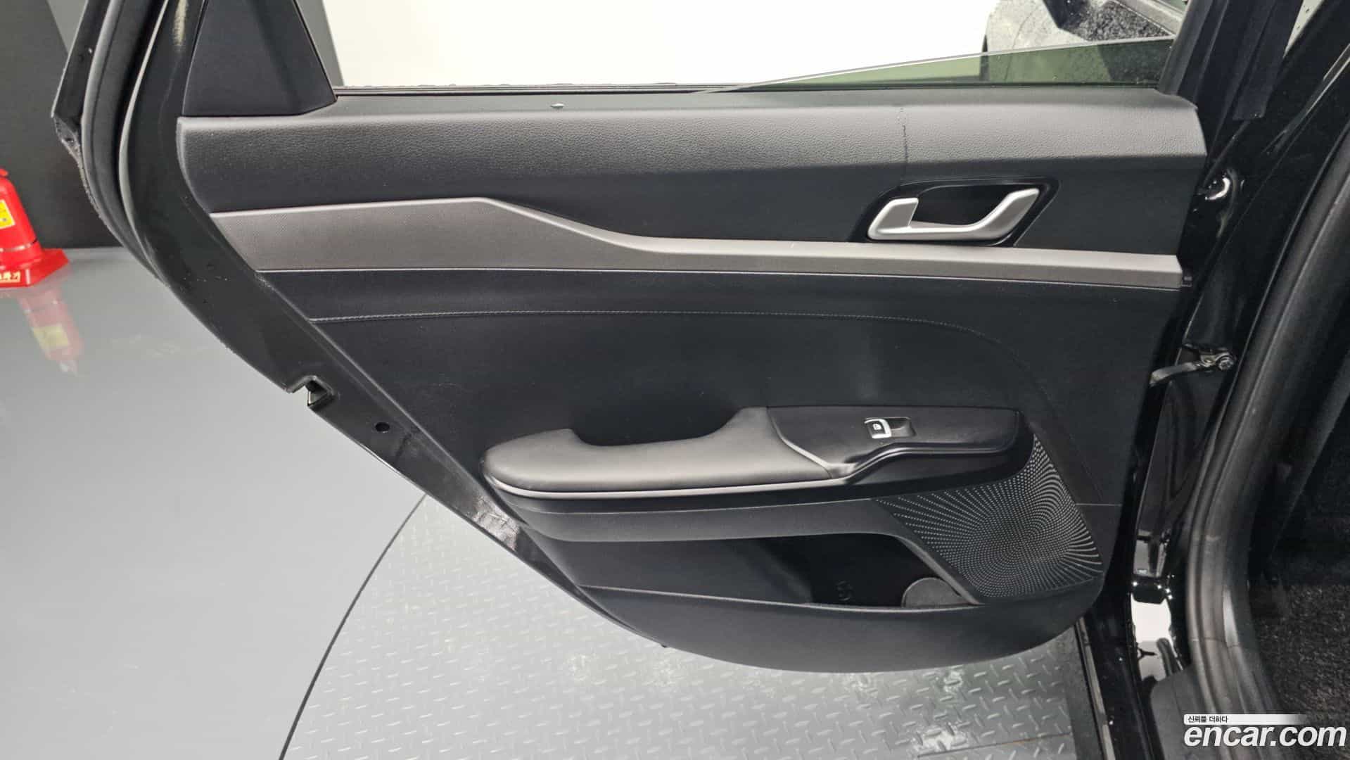 K5 Kia 2023.4-INNER-035