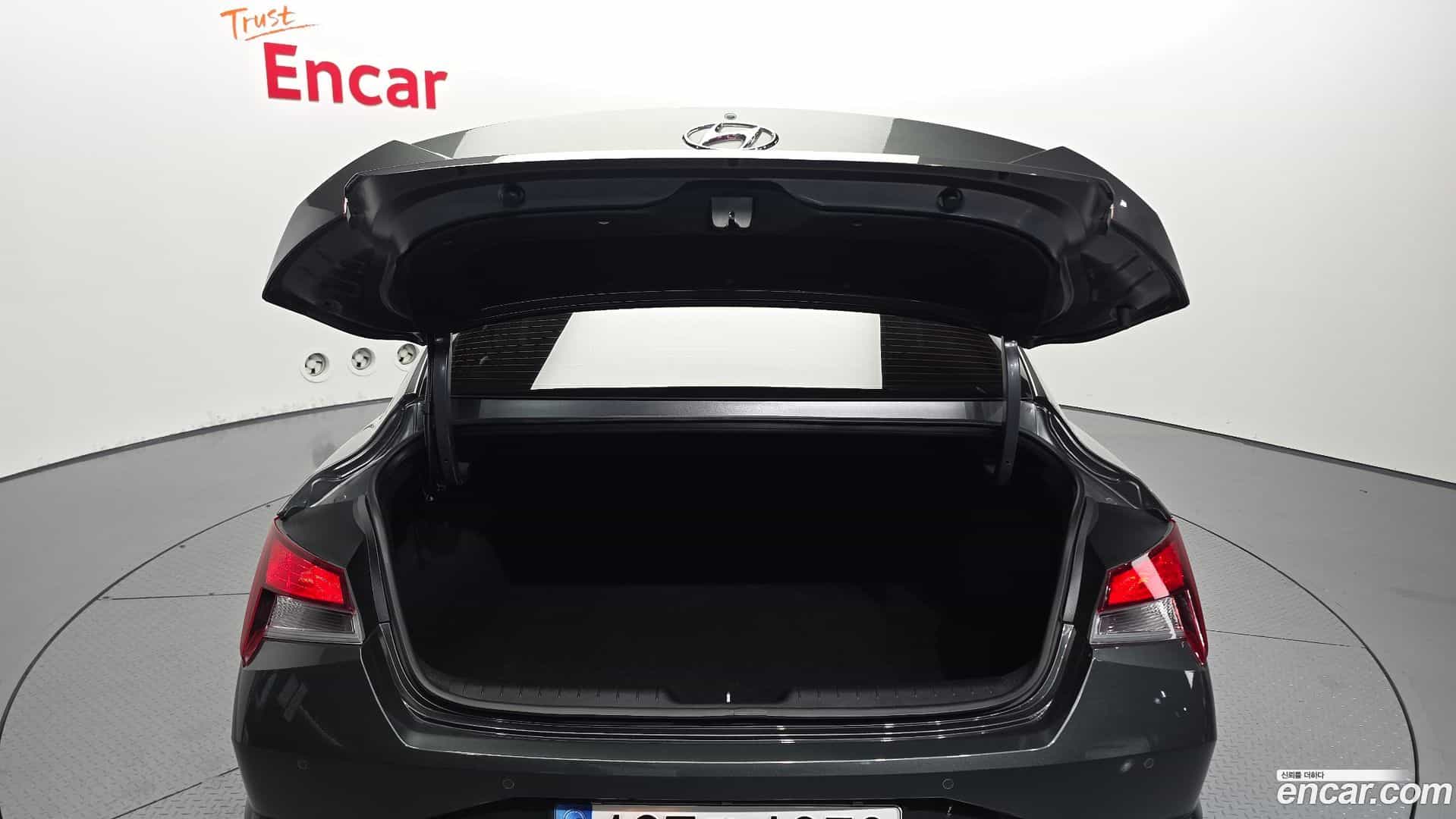 AVANTE Hyundai 2022.5-OPTION-043