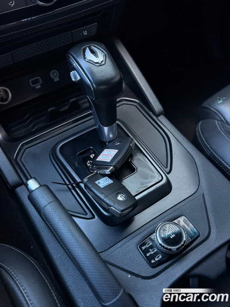 Rexton KG Mobility 2020.8-INNER-009