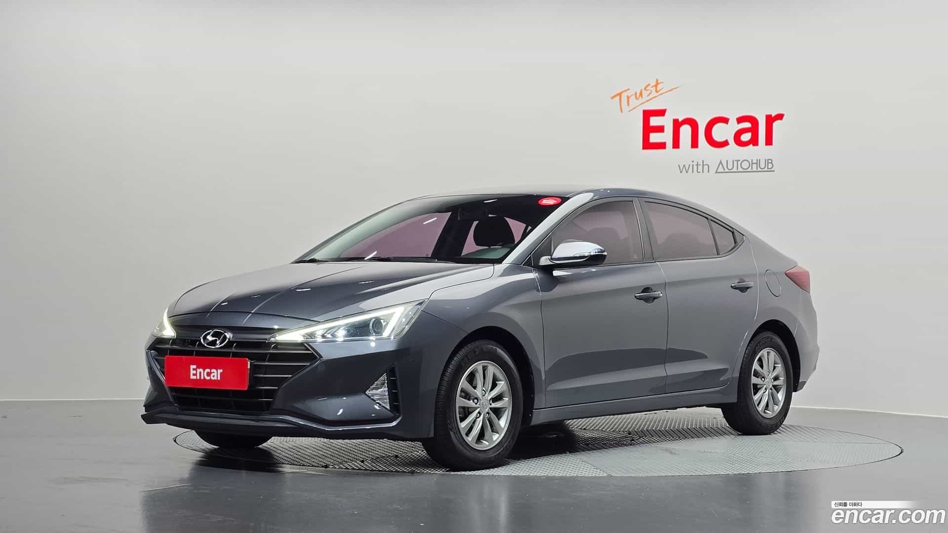 AVANTE Hyundai 2018.10-OUTER-001
