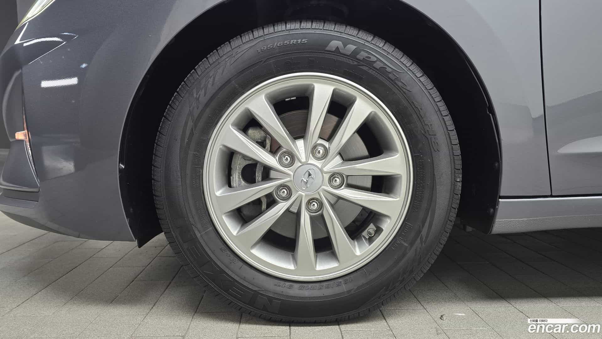 AVANTE Hyundai 2018.10-OUTER-005