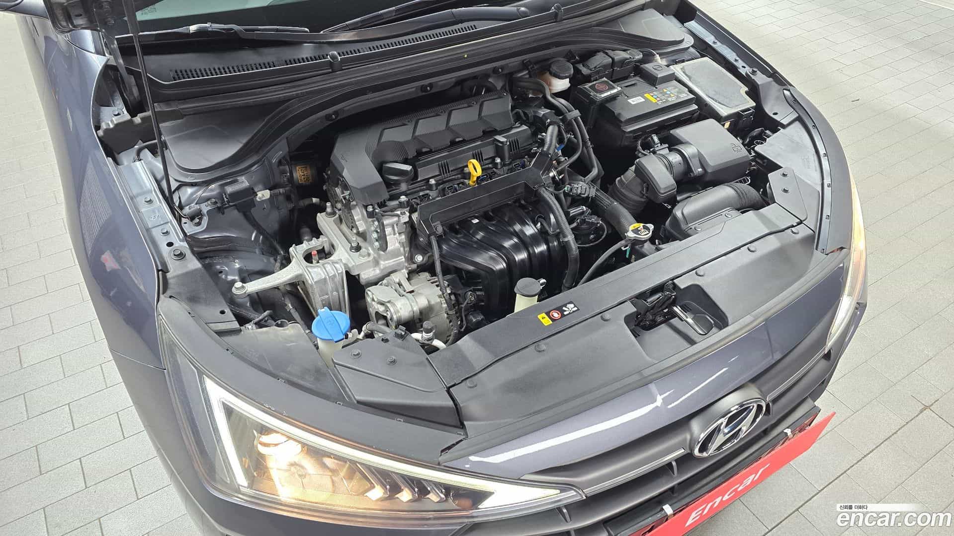 AVANTE Hyundai 2018.10-OUTER-006