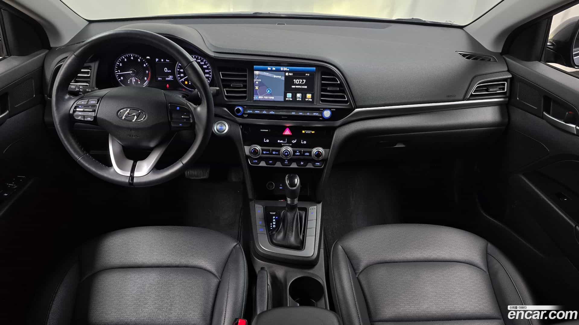 AVANTE Hyundai 2018.10-INNER-007