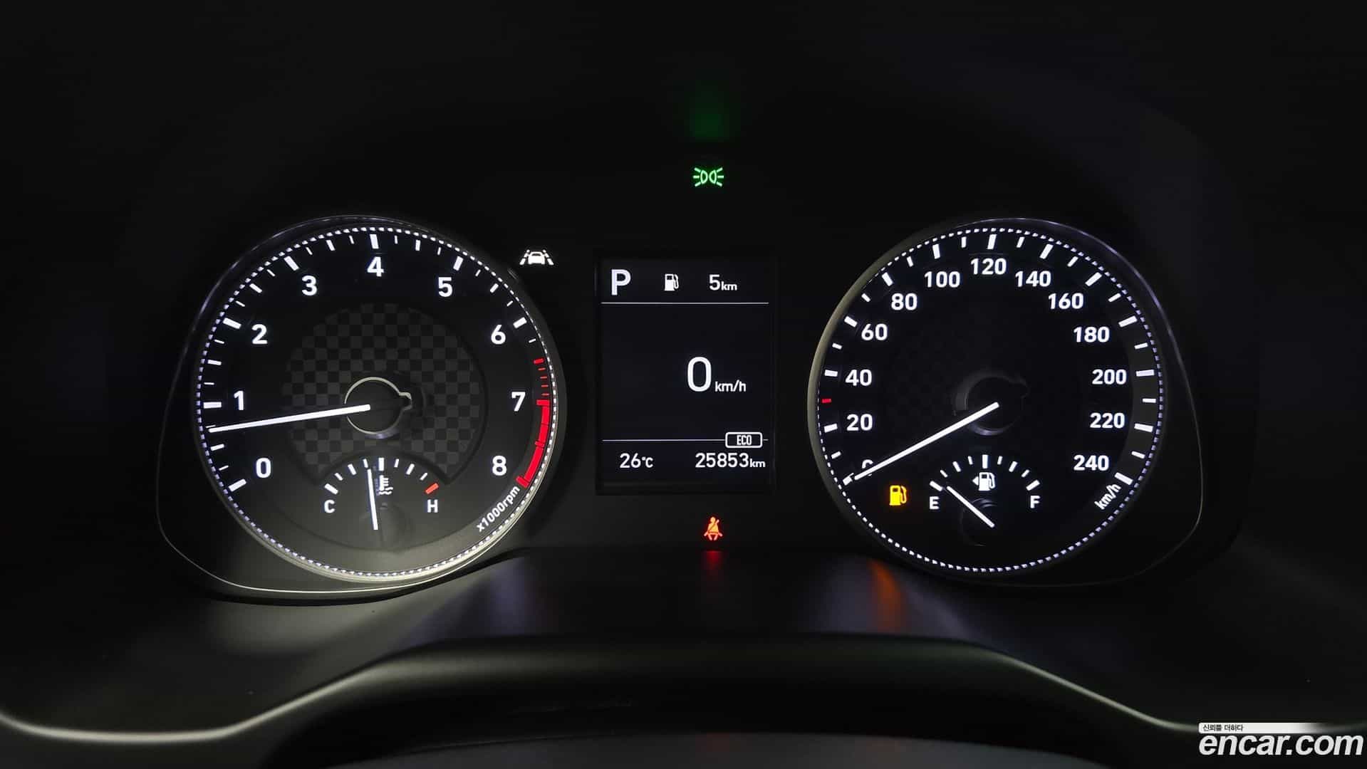 AVANTE Hyundai 2018.10-INNER-008