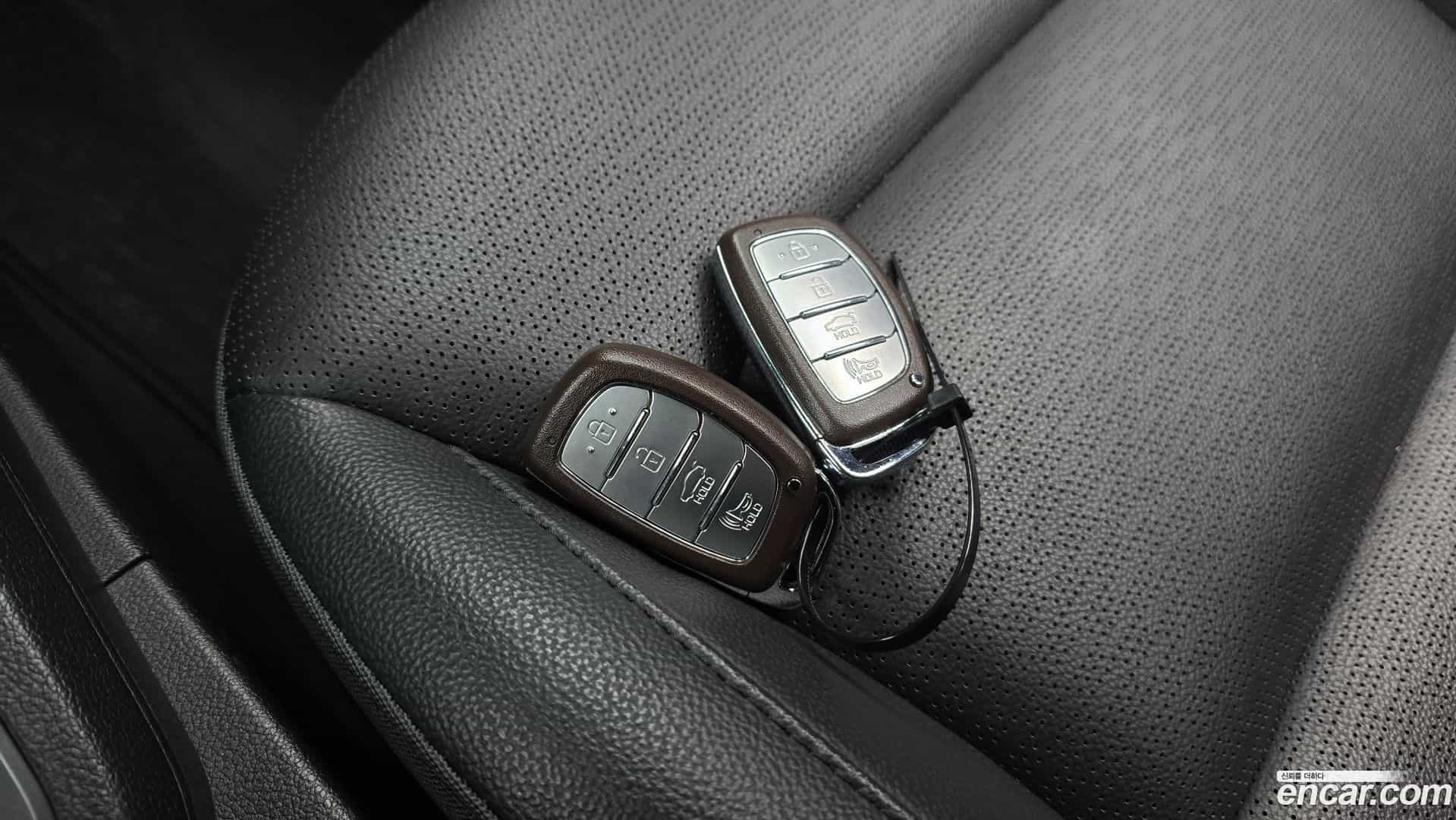 AVANTE Hyundai 2018.10-OPTION-021