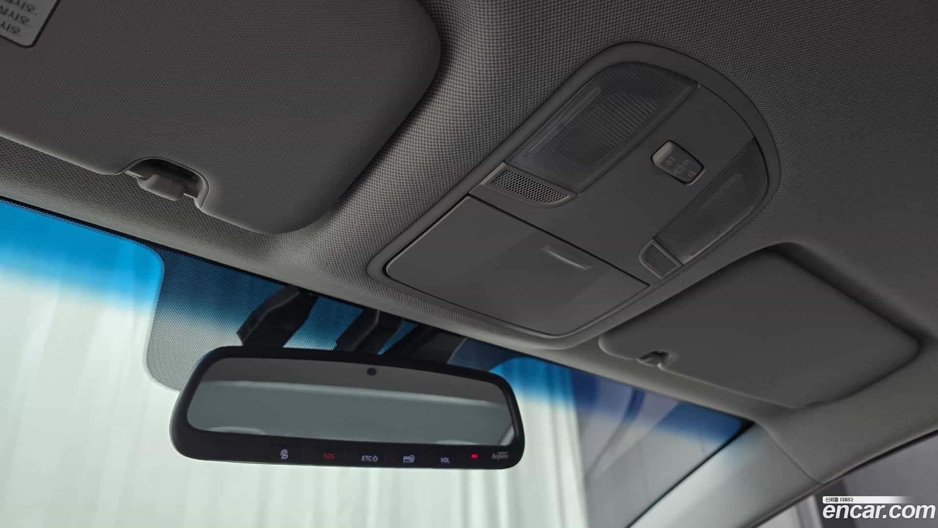 AVANTE Hyundai 2018.10-OPTION-024