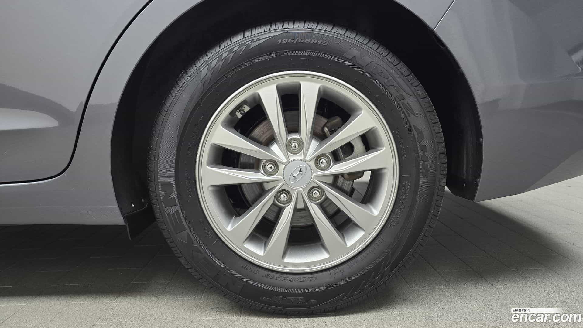AVANTE Hyundai 2018.10-OUTER-031