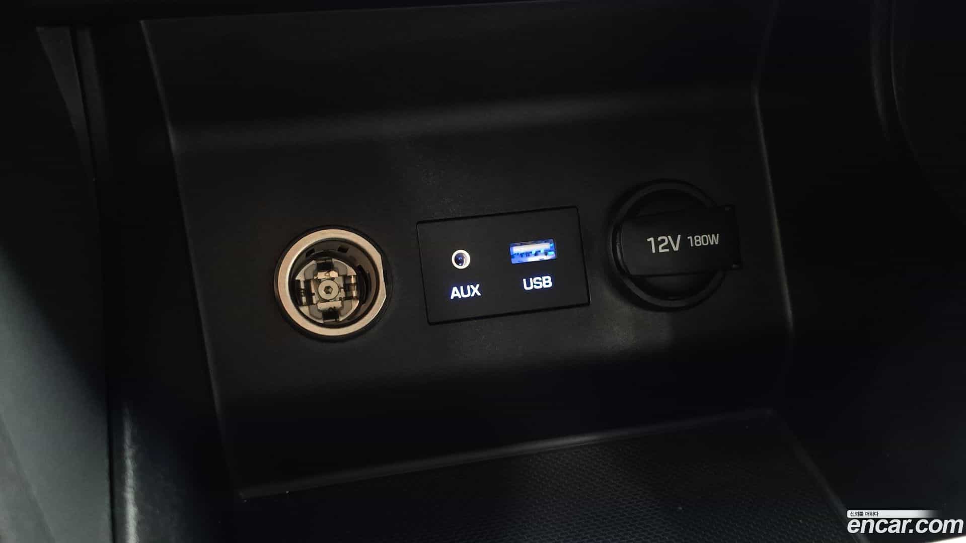 AVANTE Hyundai 2018.10-OPTION-042
