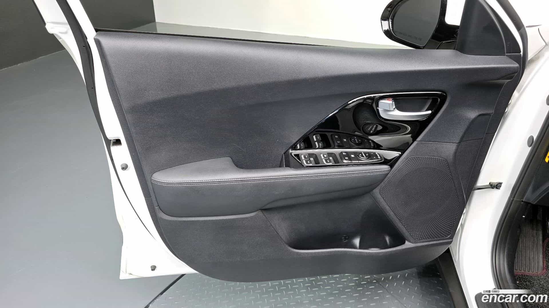 Niro Kia 2018.9-INNER-034