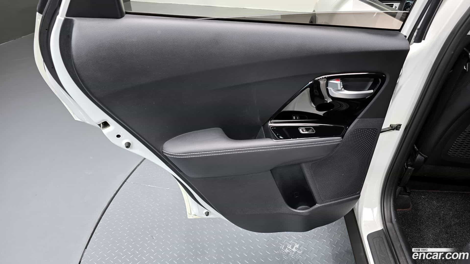 Niro Kia 2018.9-INNER-035