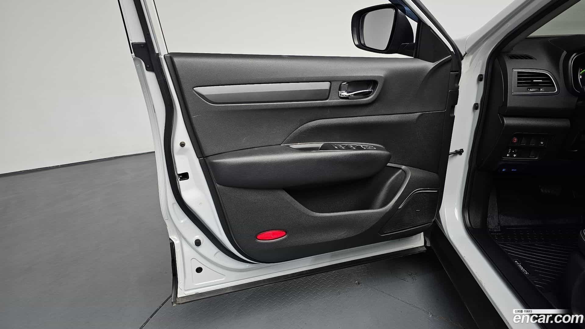 QM6 Renault Korea 2021.10-INNER-034