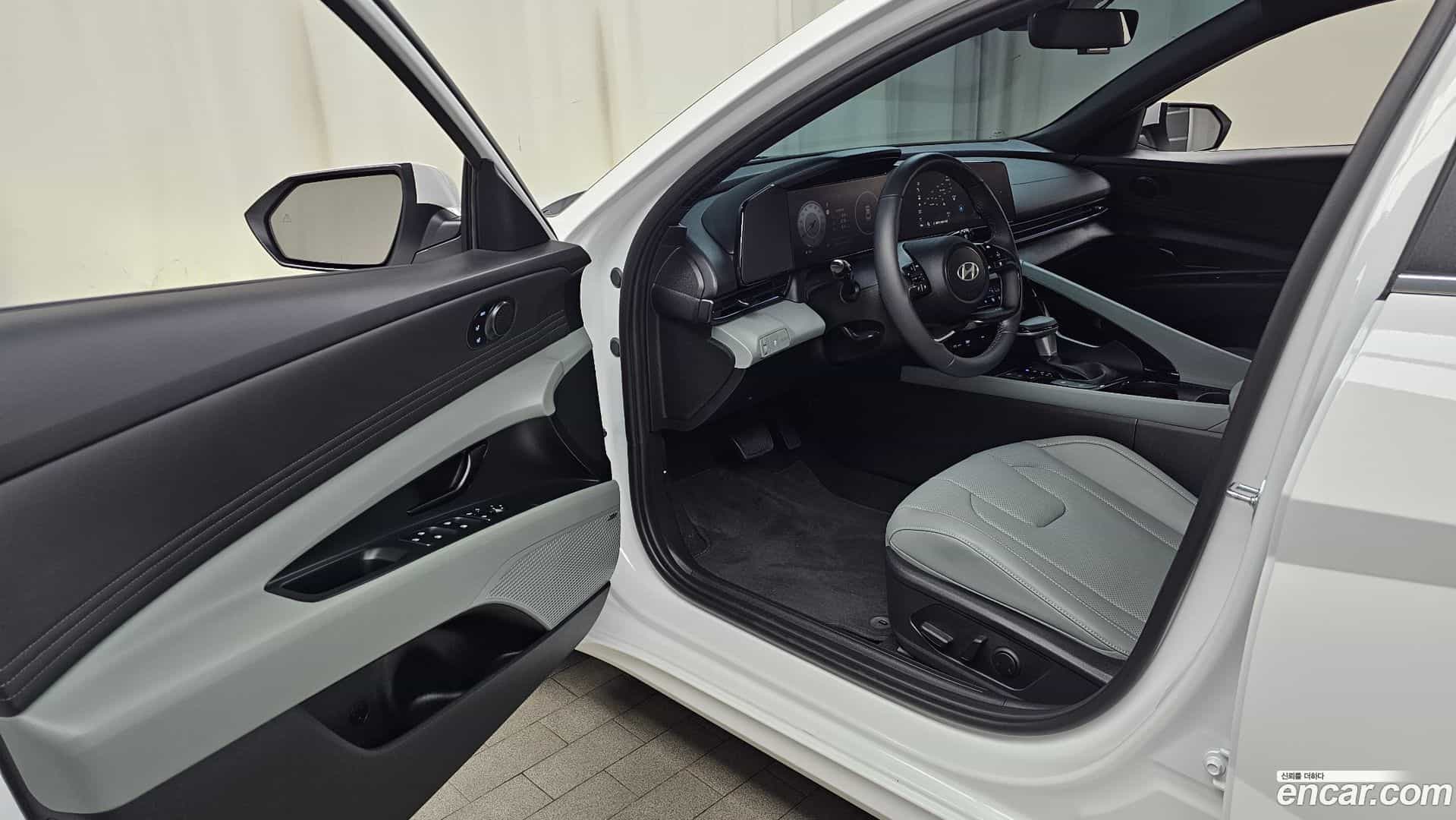AVANTE Hyundai 2025.11-INNER-010