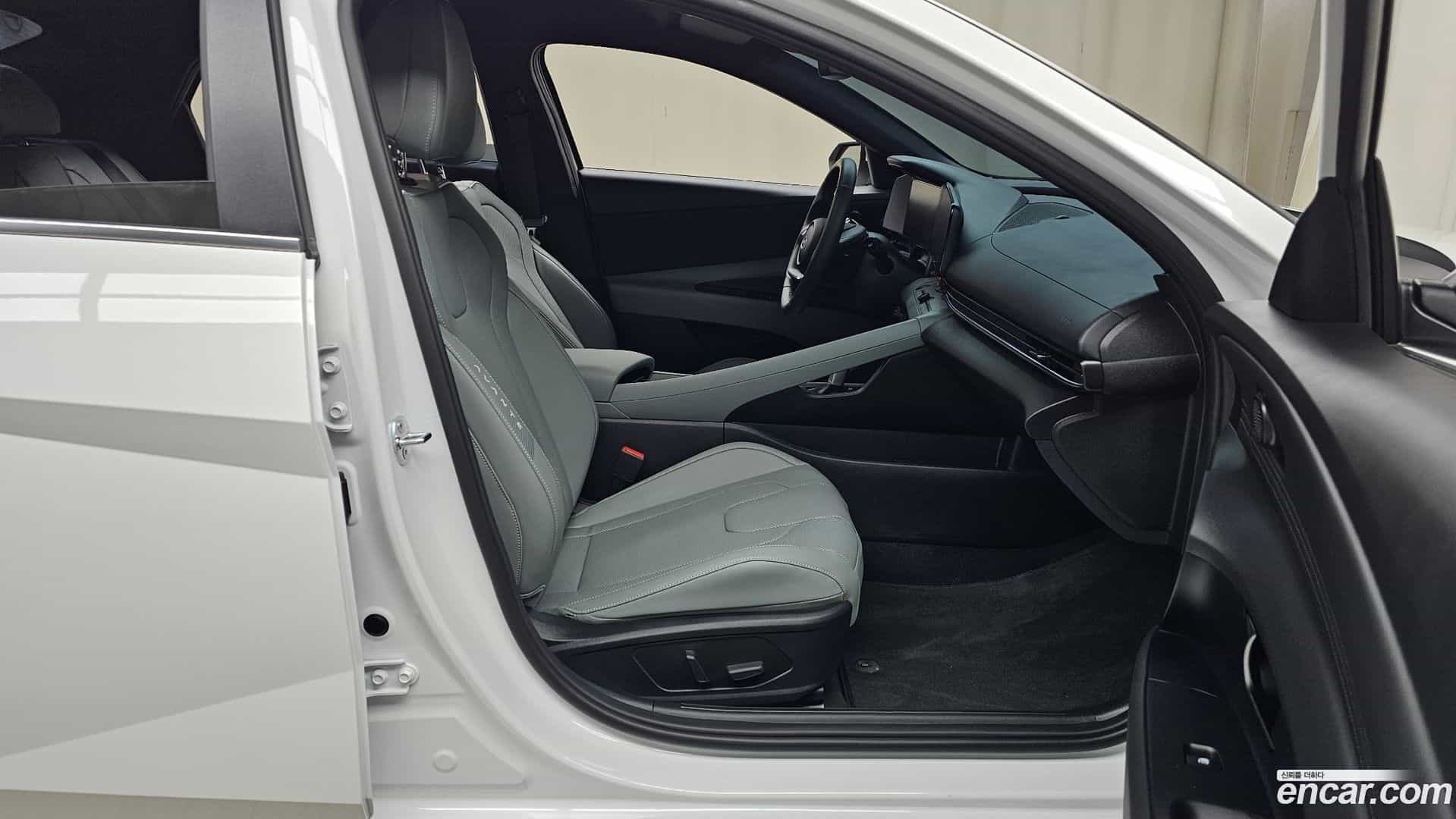 AVANTE Hyundai 2025.11-INNER-036