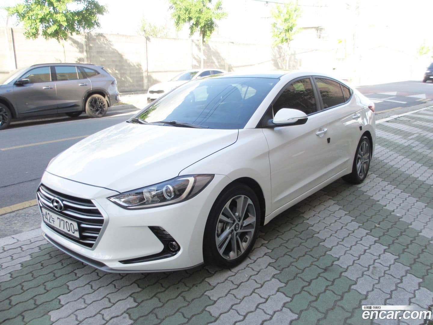 Main__Slider__Photo:AVANTE Hyundai 2018.6-0