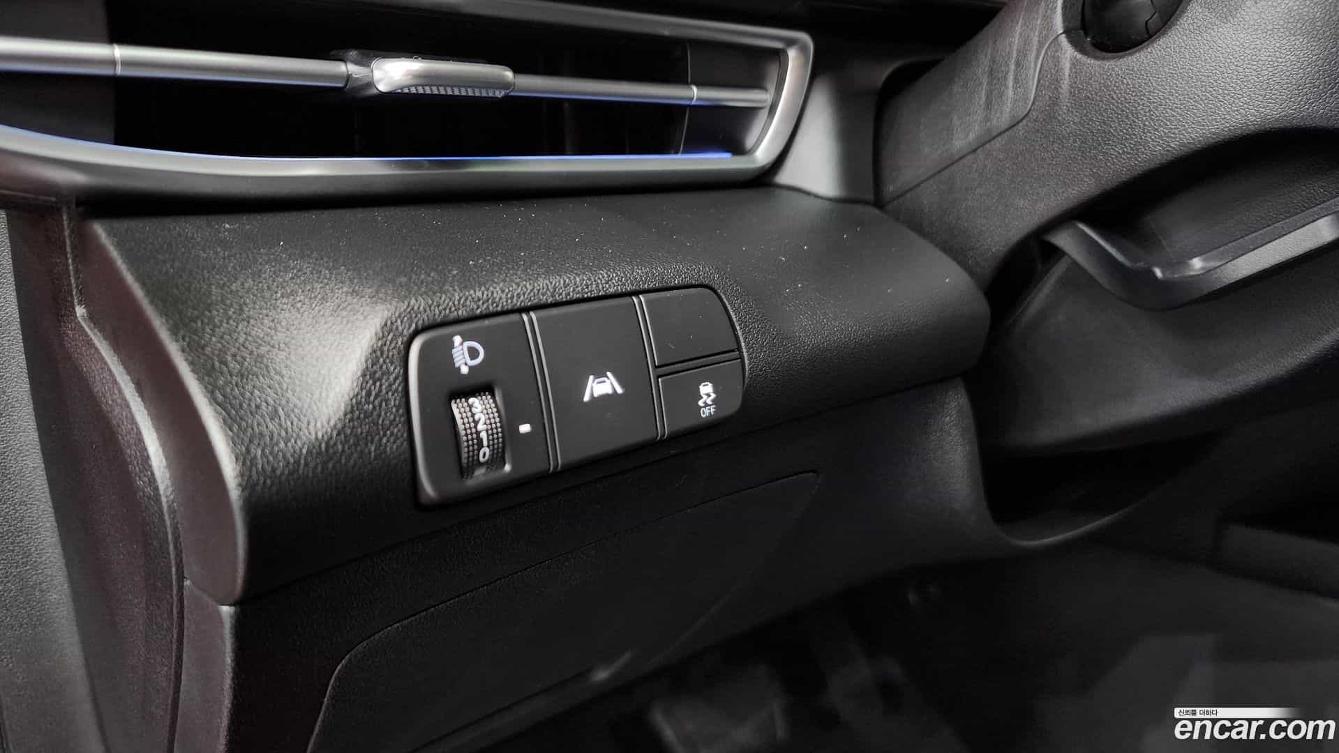 AVANTE Hyundai 2020.3-OPTION-023