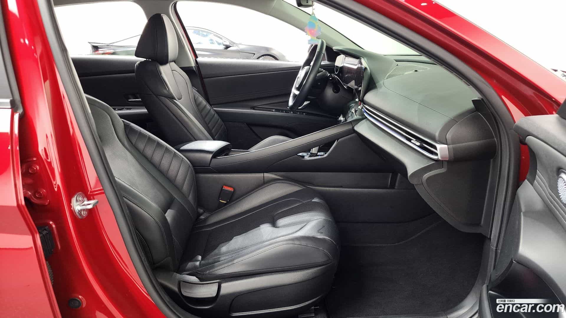 AVANTE Hyundai 2020.3-INNER-036