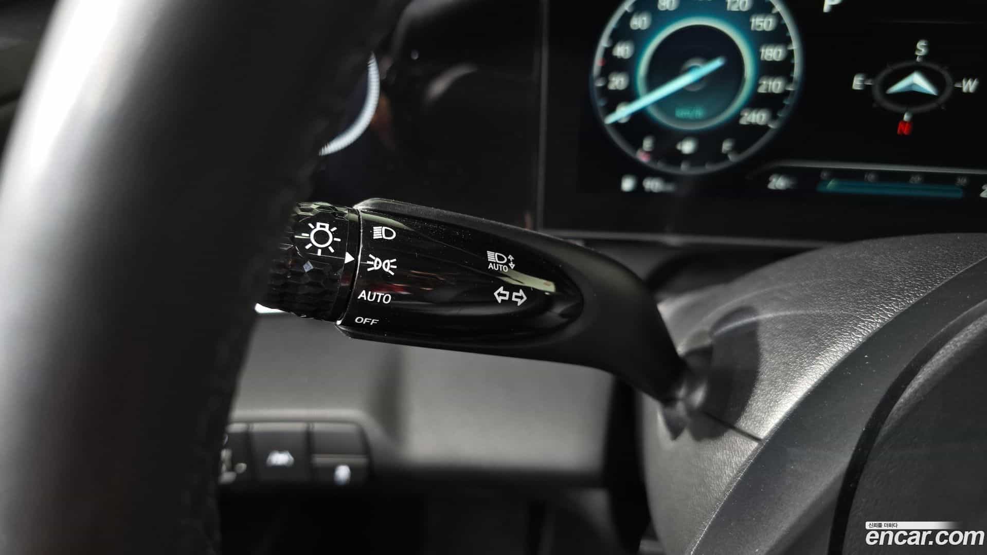 AVANTE Hyundai 2021.4-OPTION-041