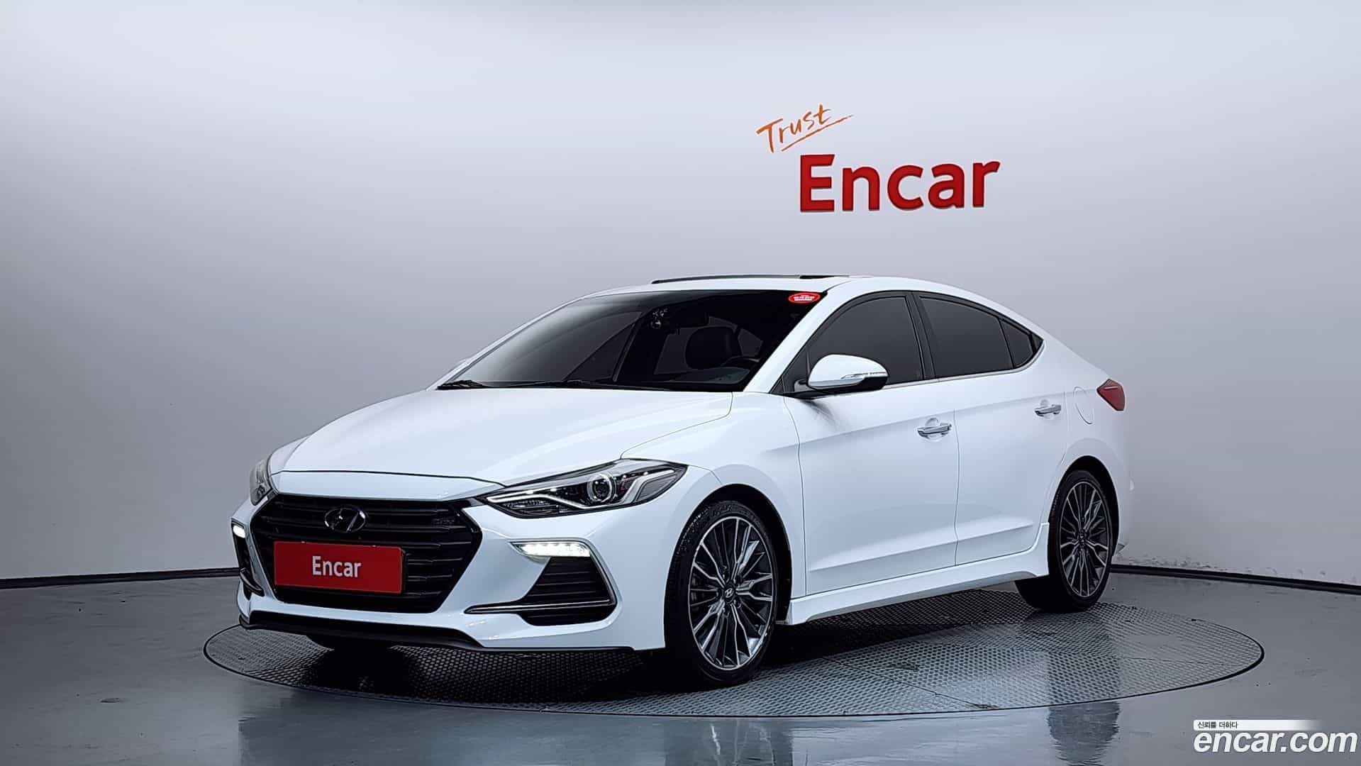 AVANTE Hyundai 2016.5-OUTER-001
