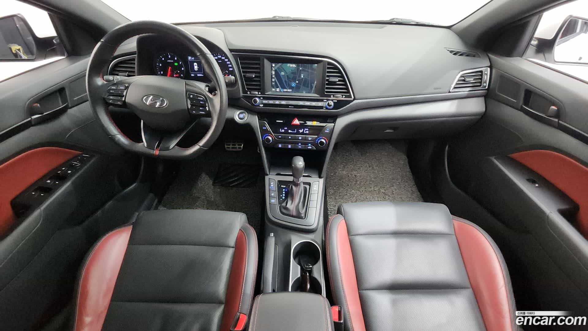 AVANTE Hyundai 2016.5-INNER-007