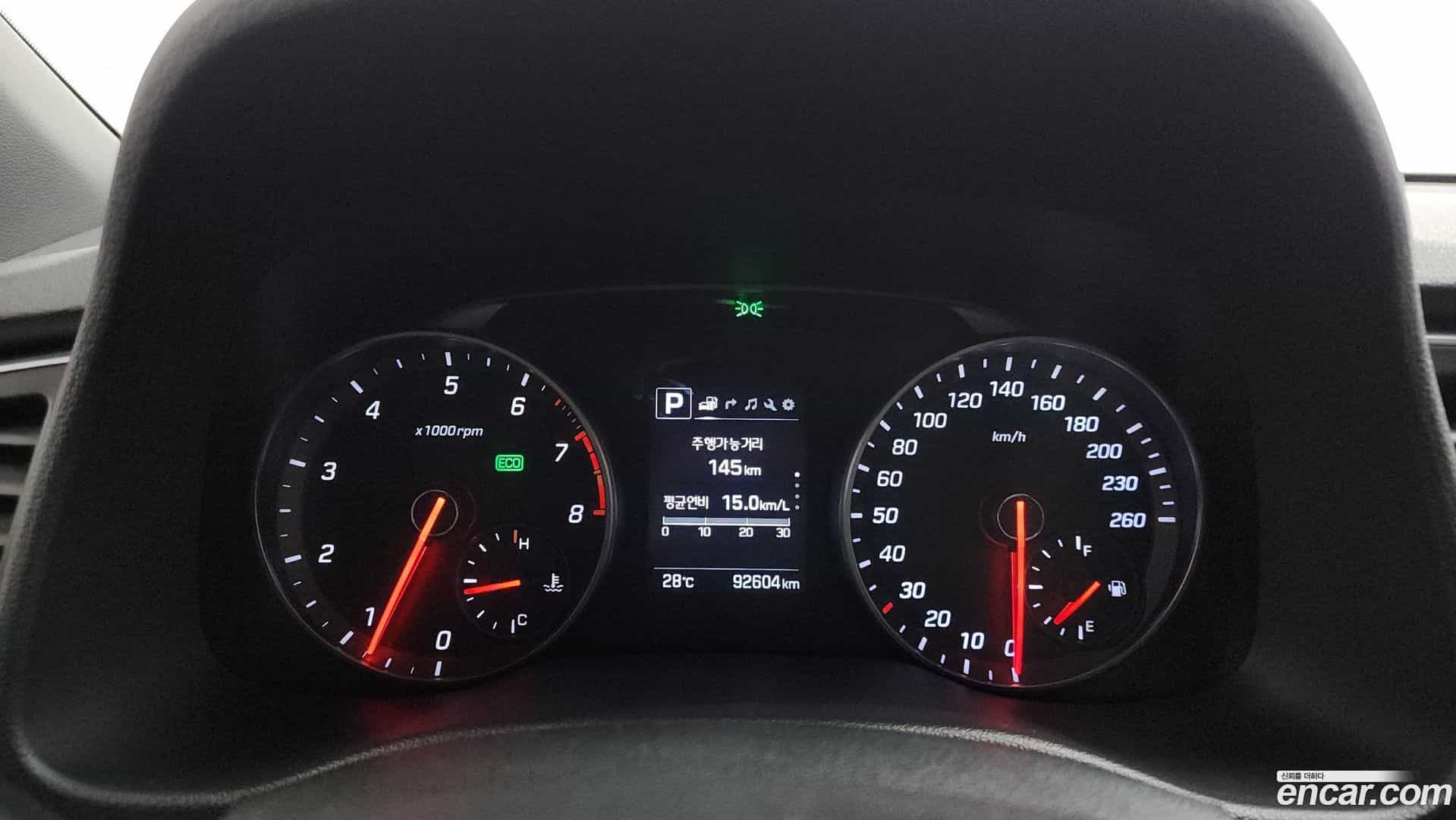 AVANTE Hyundai 2016.5-INNER-008