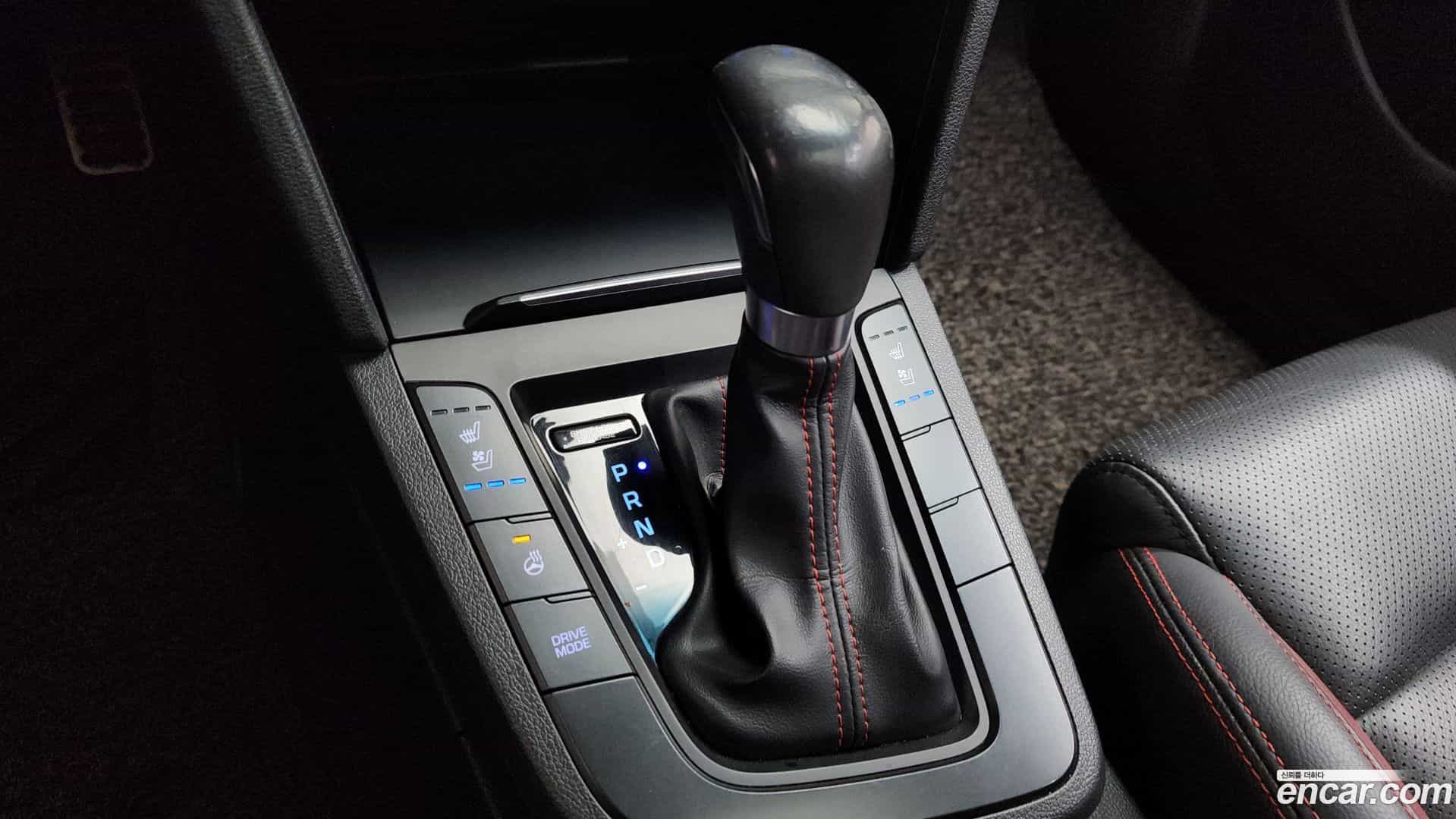 AVANTE Hyundai 2016.5-INNER-009