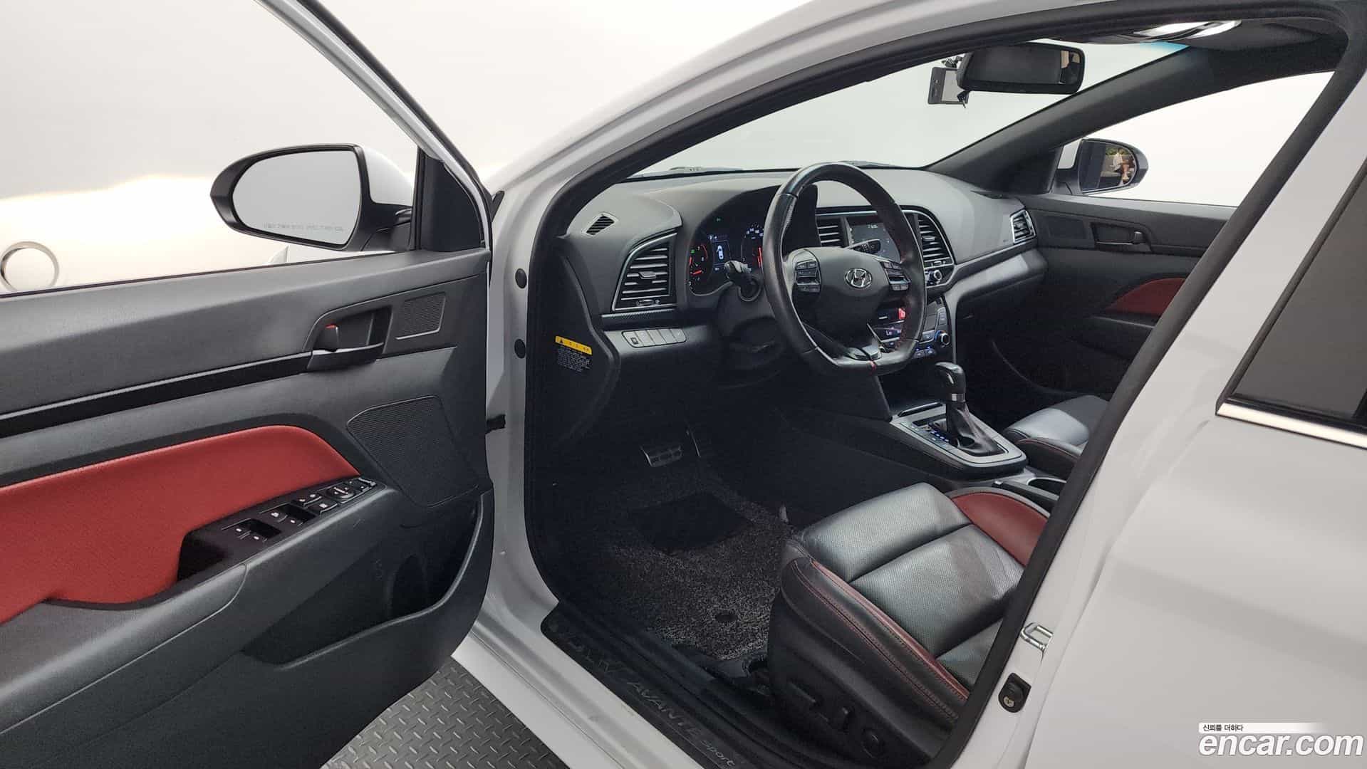 AVANTE Hyundai 2016.5-INNER-010