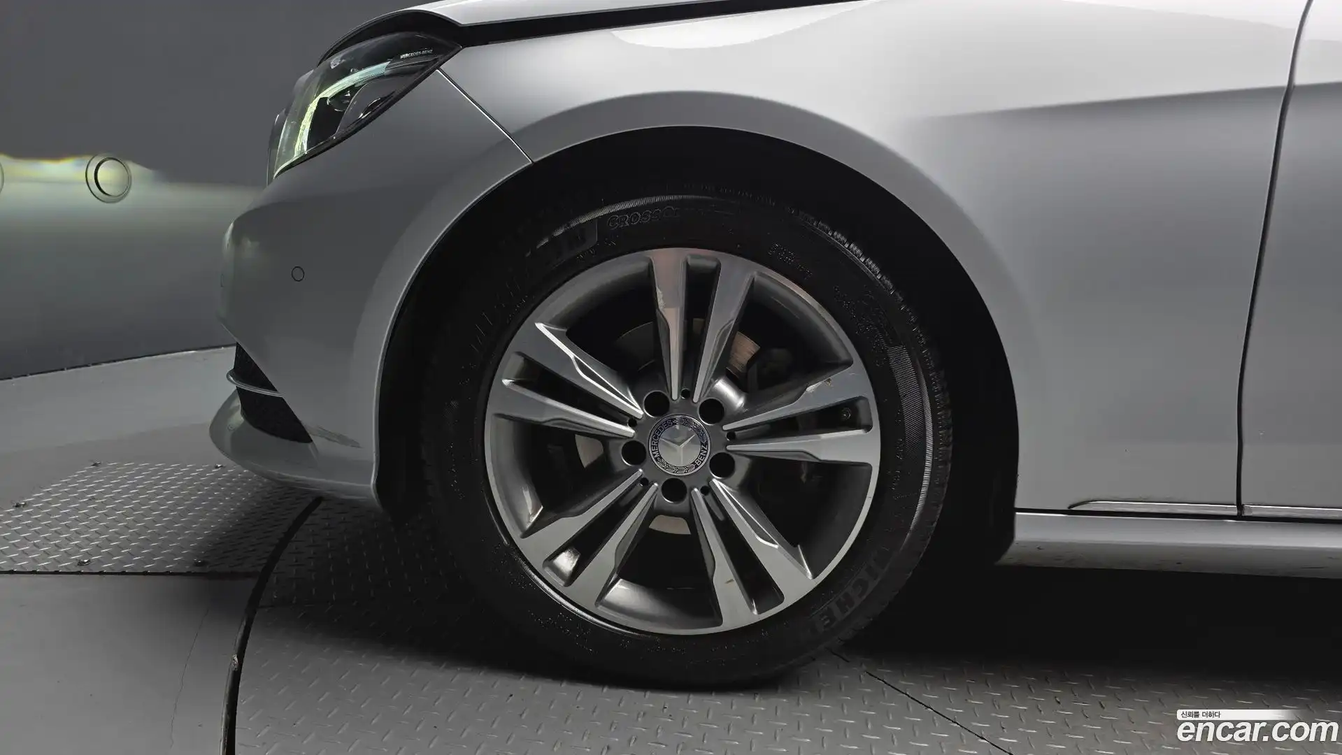 E-Class Mercedes-Benz 2014.3-OUTER-005