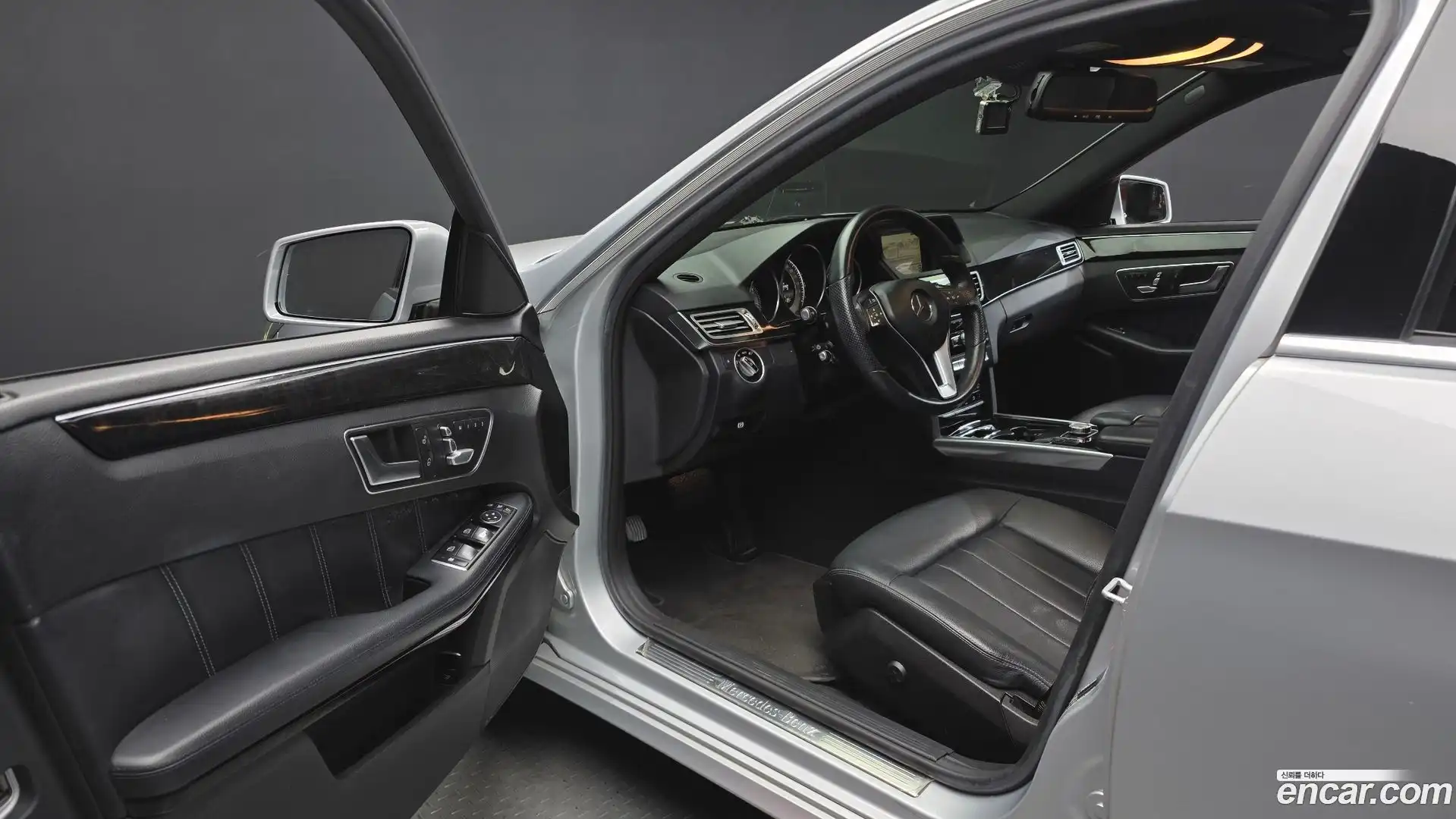 E-Class Mercedes-Benz 2014.3-INNER-010