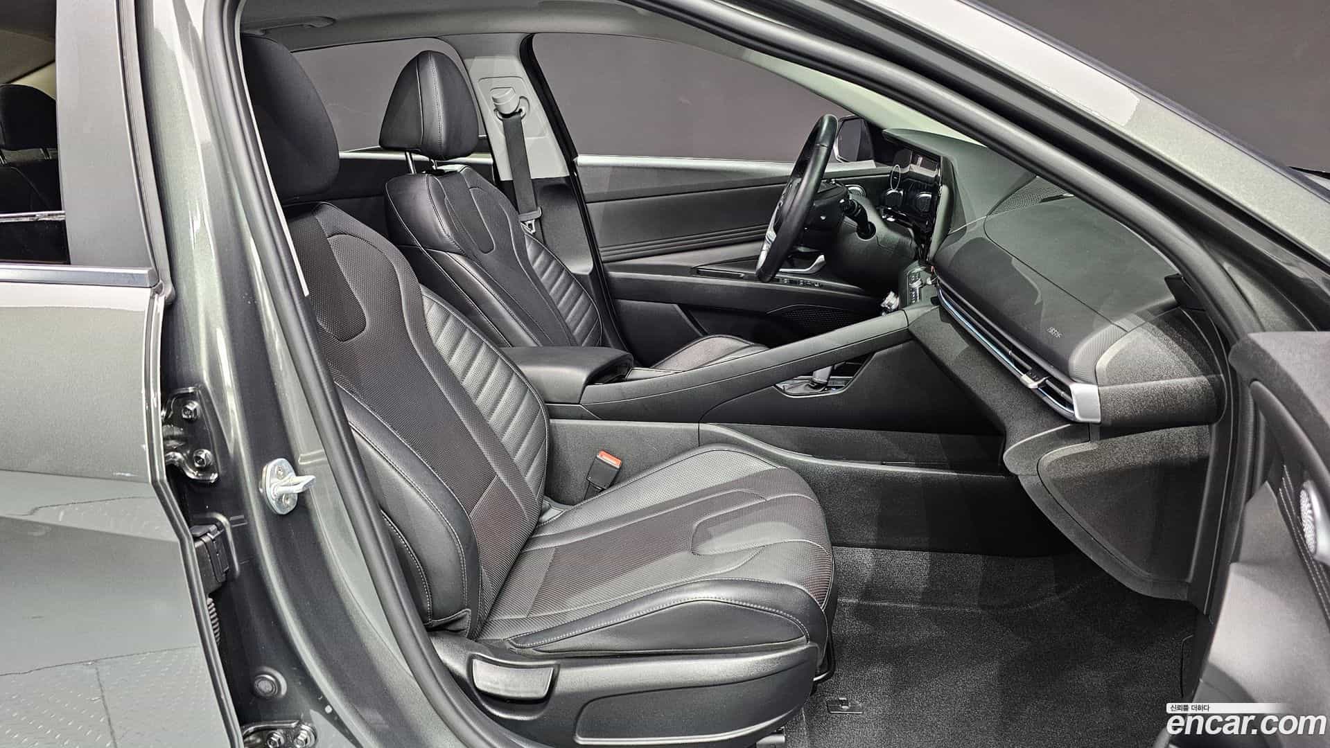 AVANTE Hyundai 2021.7-OPTION-016